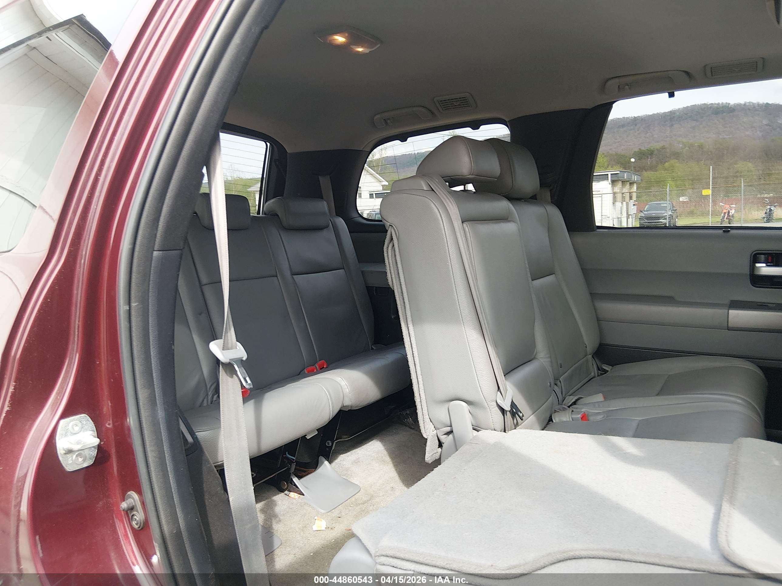 TOYOTA SEQUOIA image 8
