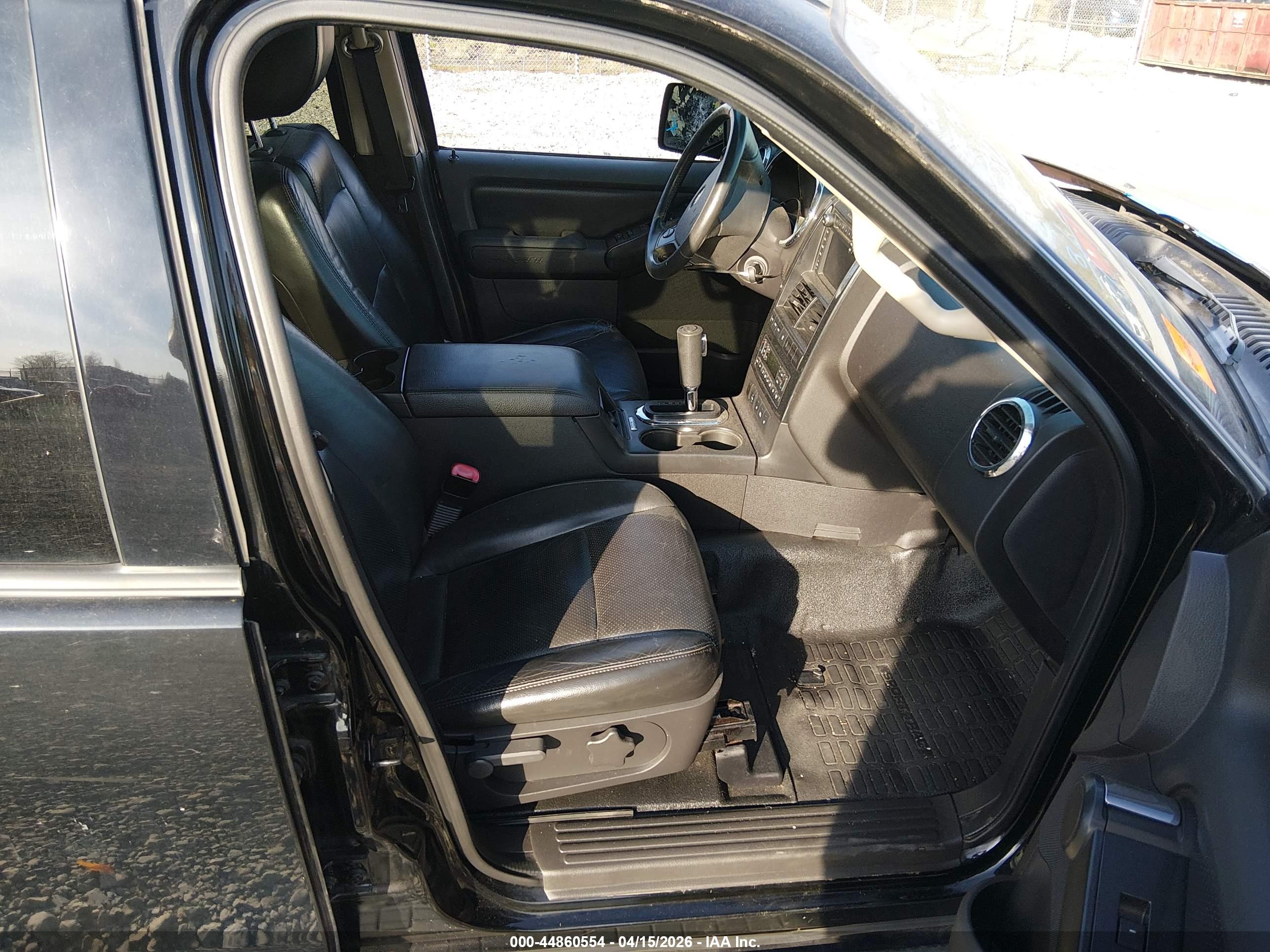 FORD EXPLORER image 5