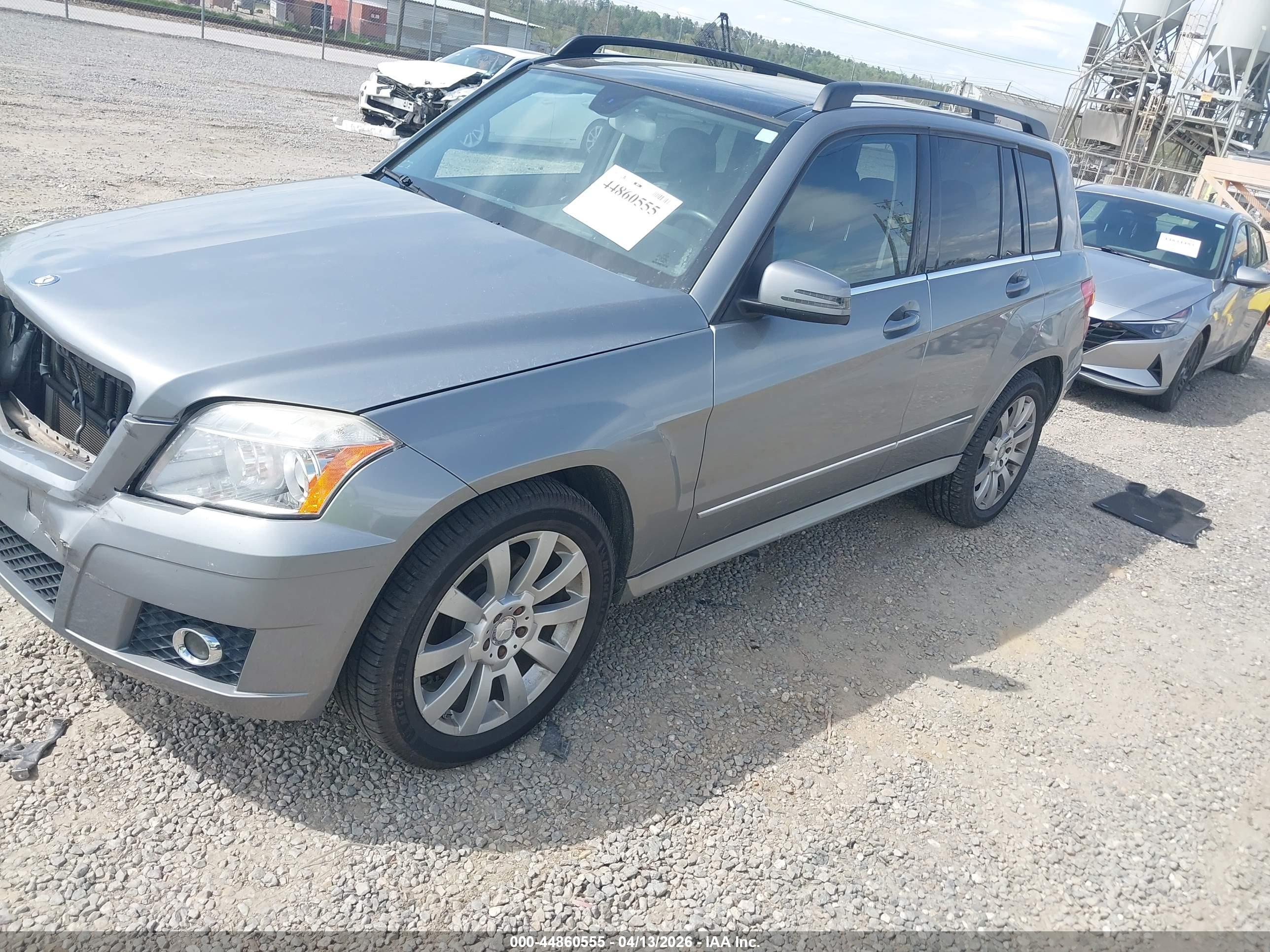 MERCEDES-BENZ GLK image 2