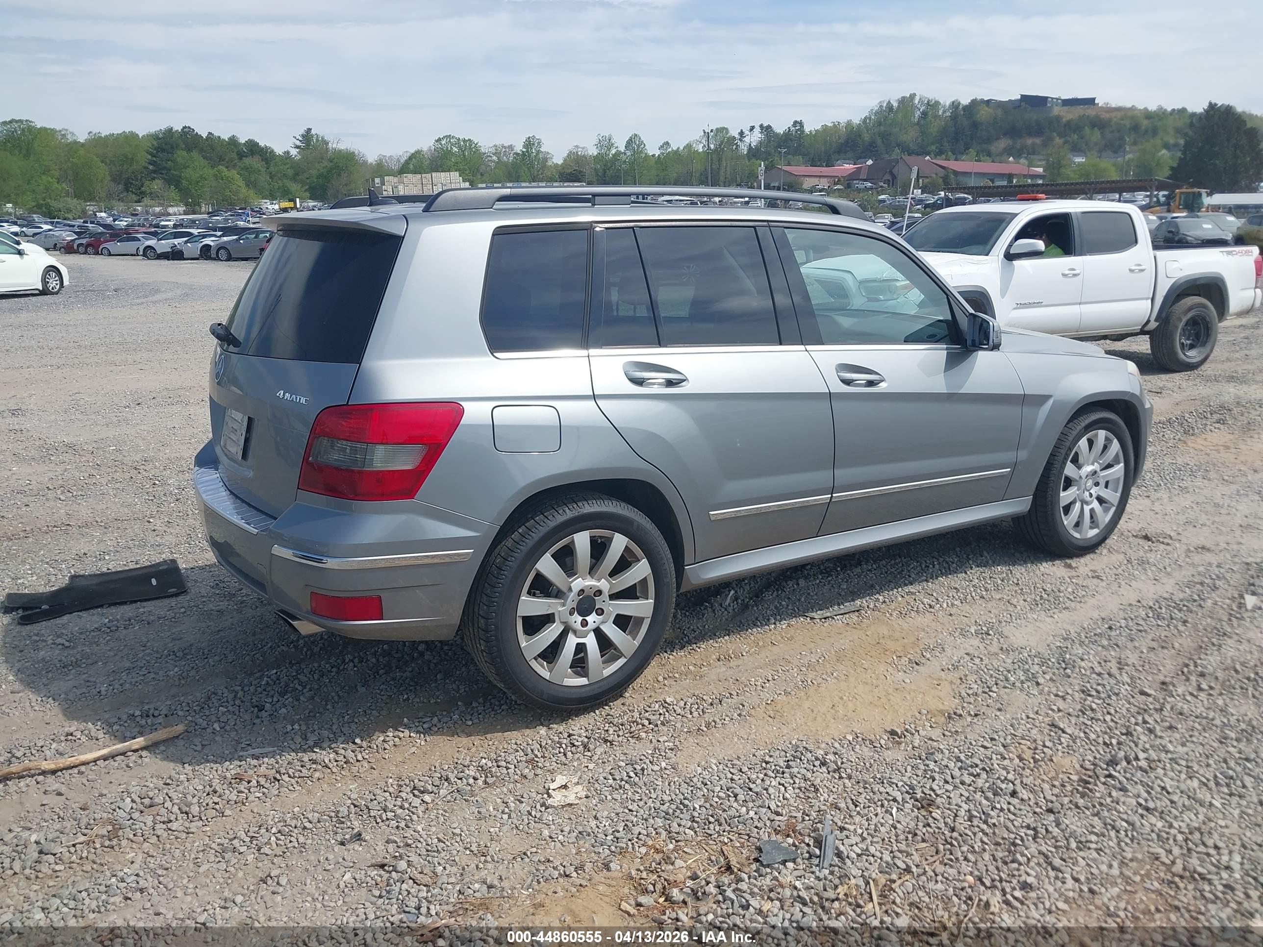 MERCEDES-BENZ GLK image 4