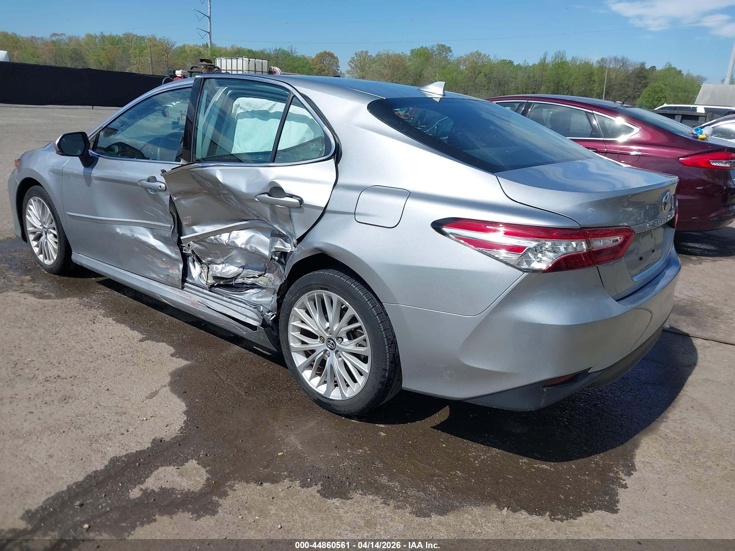 TOYOTA CAMRY image 3