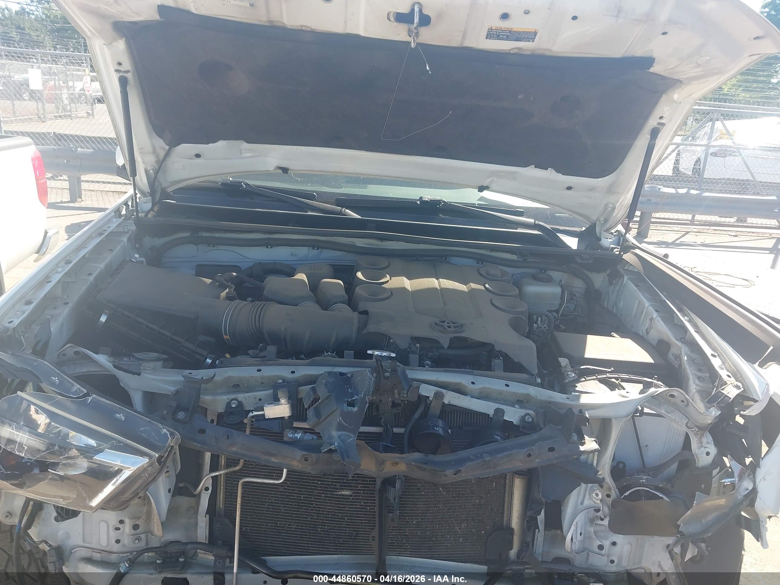 TOYOTA 4RUNNER image 10