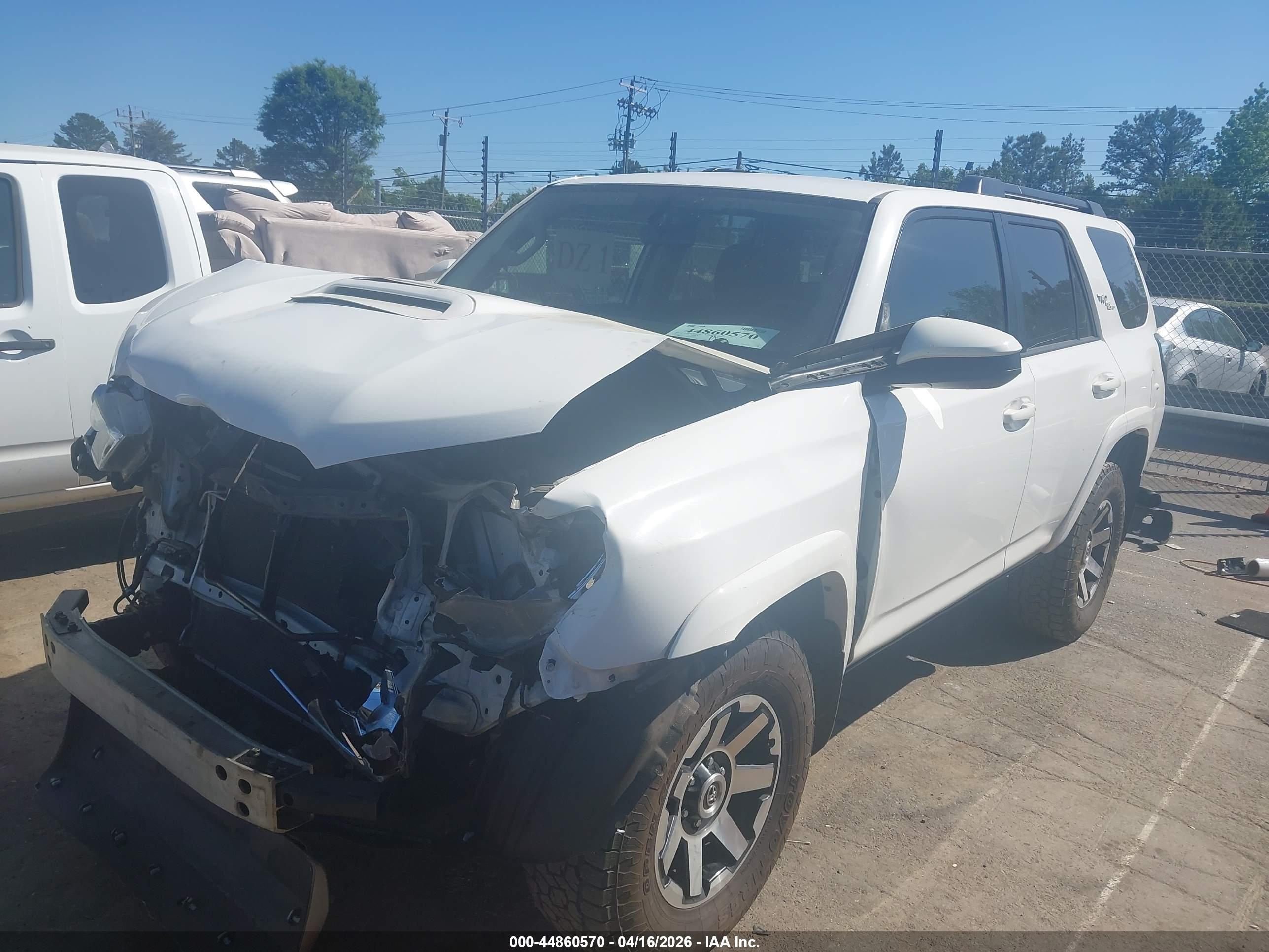 TOYOTA 4RUNNER image 2