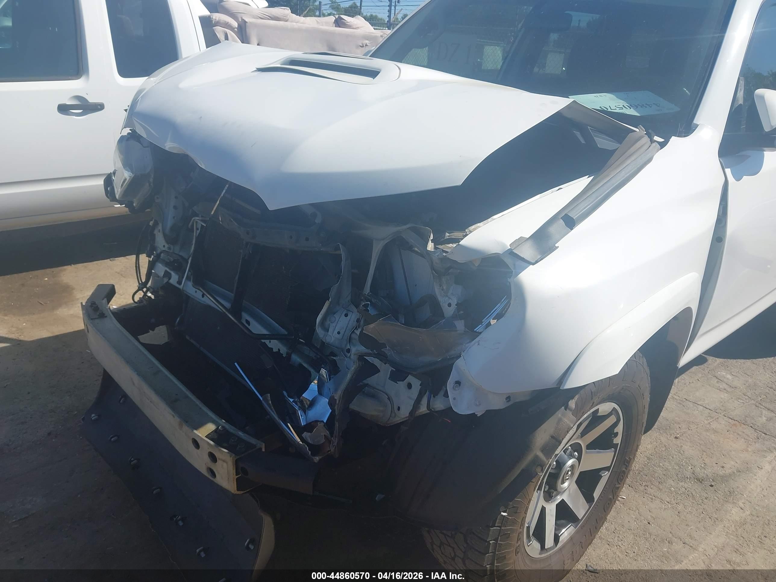 TOYOTA 4RUNNER image 6