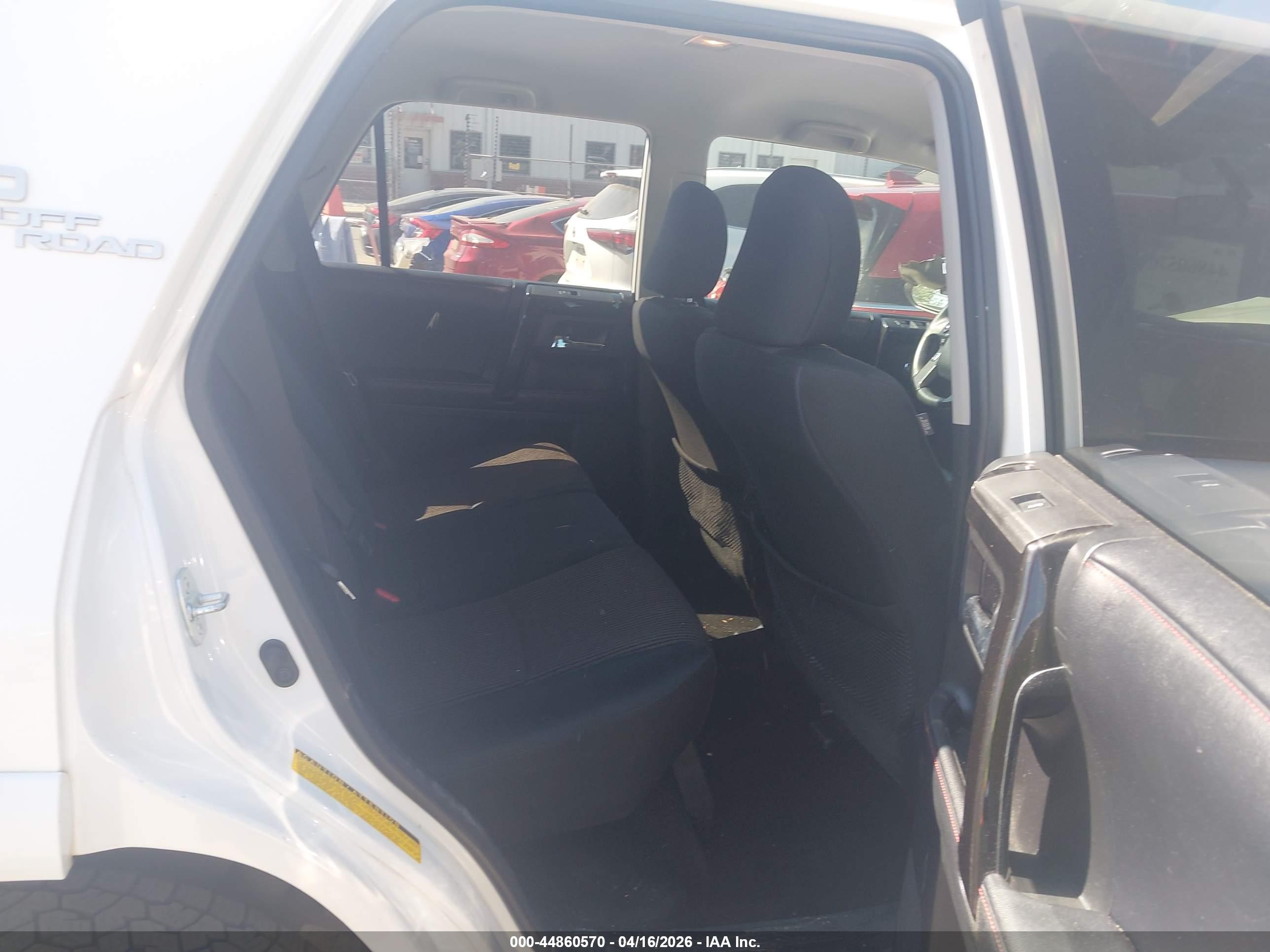 TOYOTA 4RUNNER image 8