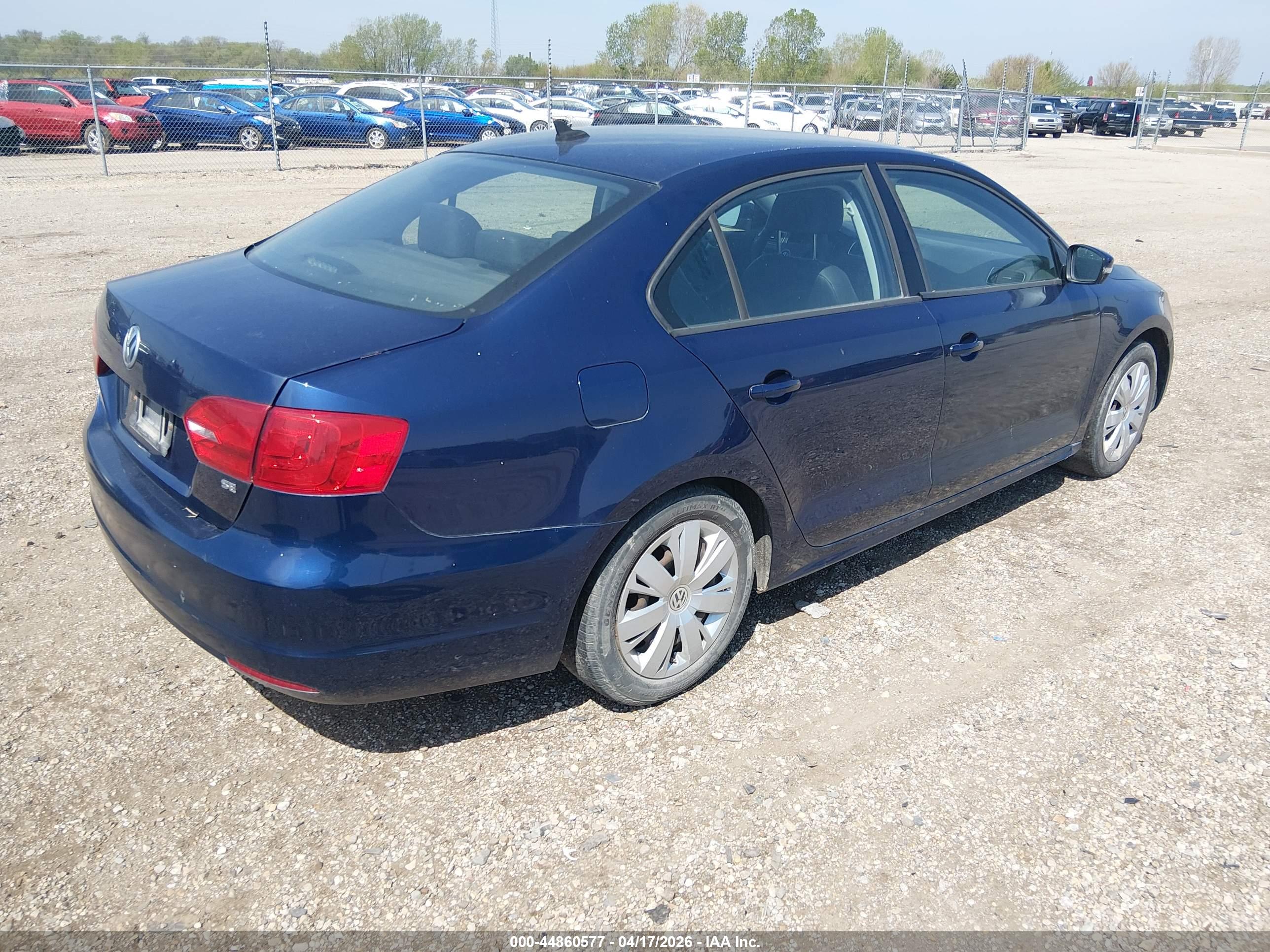 VOLKSWAGEN JETTA image 4