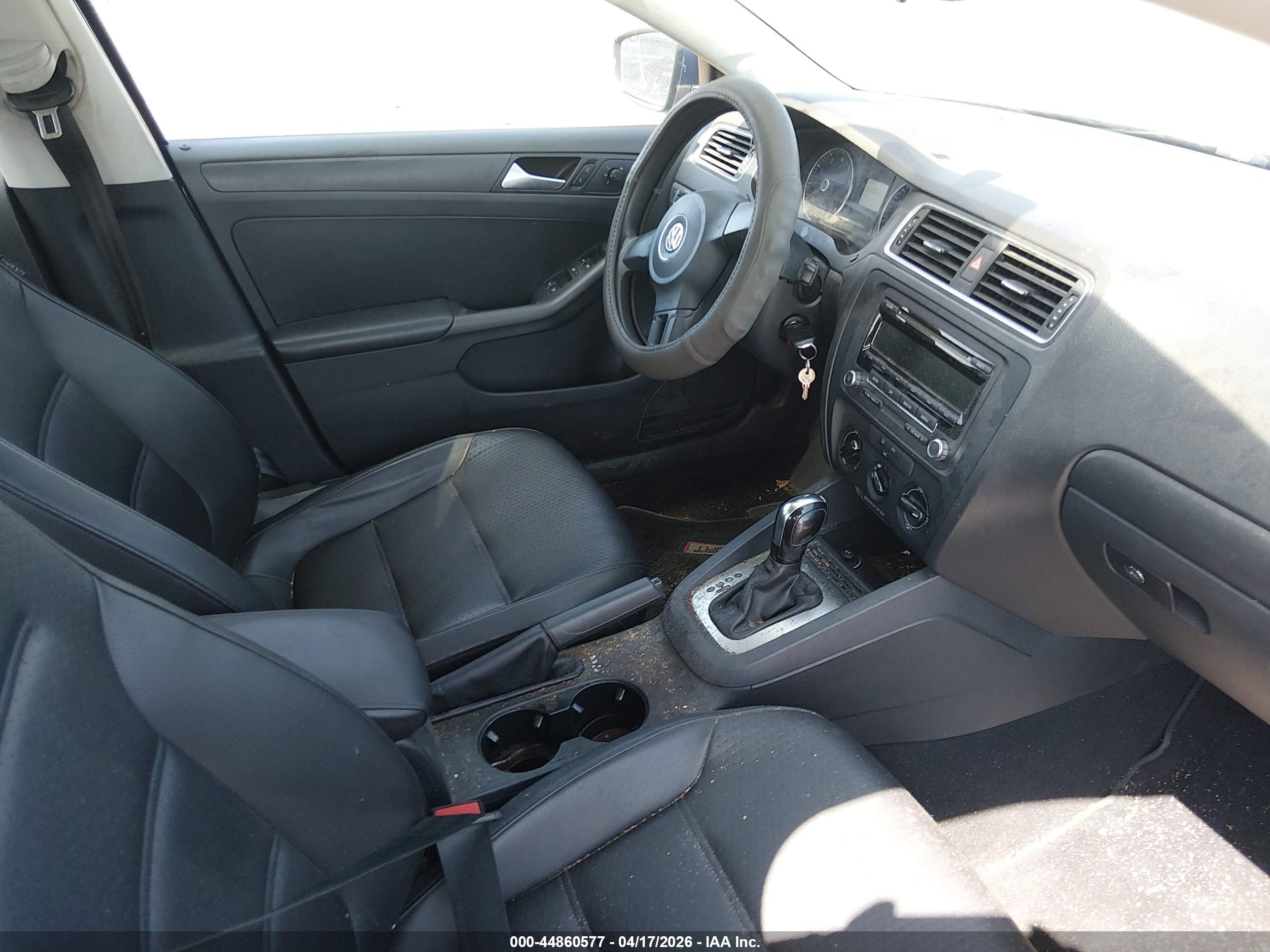 VOLKSWAGEN JETTA image 5