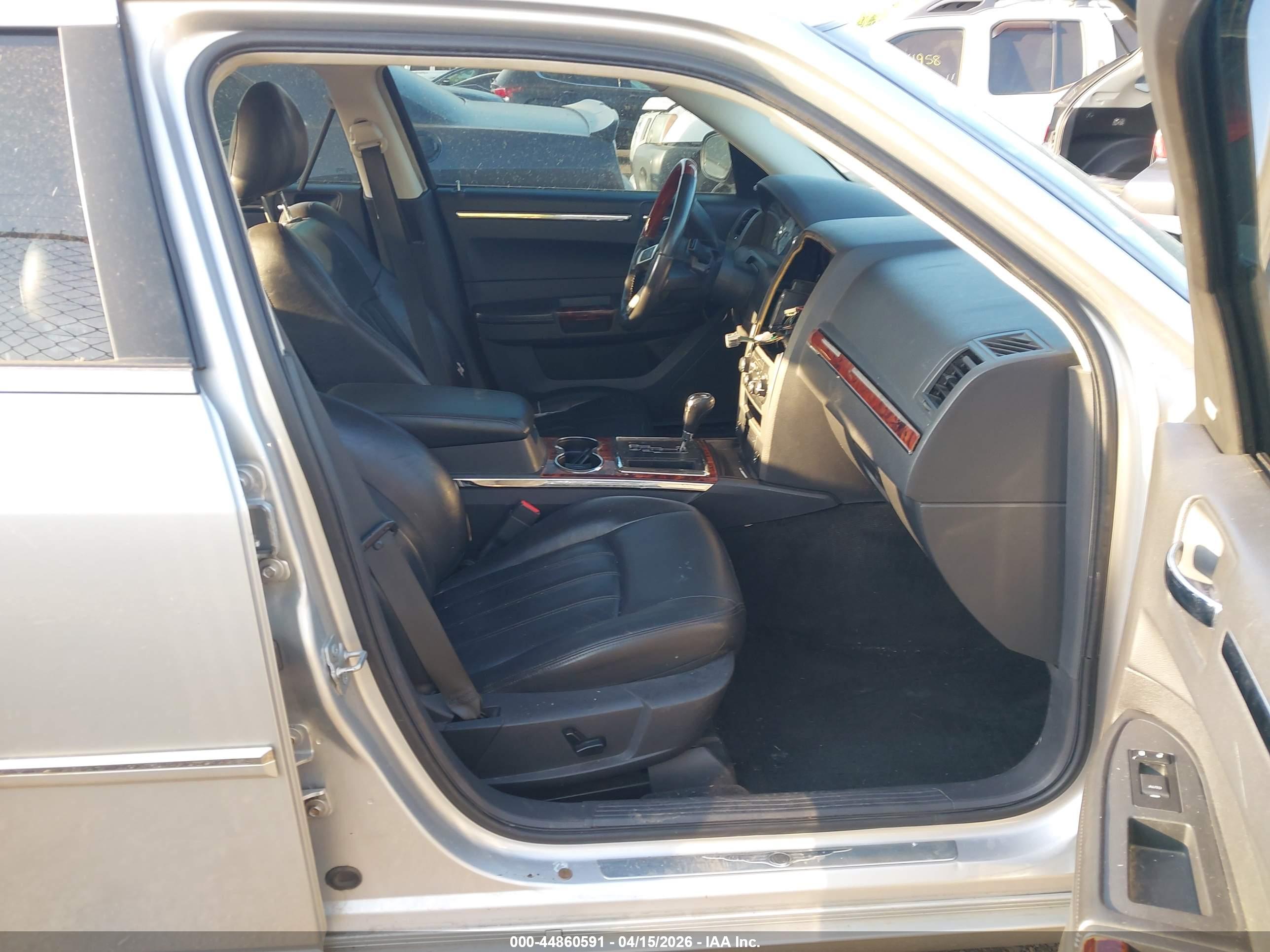 CHRYSLER 300C image 5