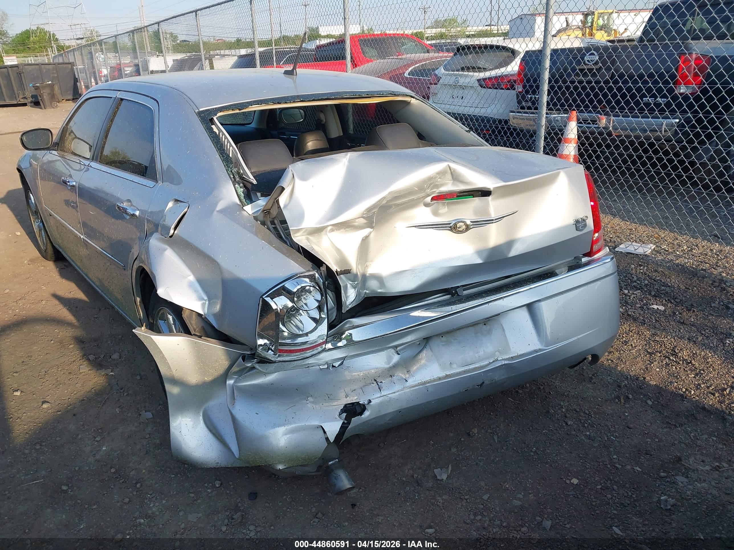 CHRYSLER 300C image 6