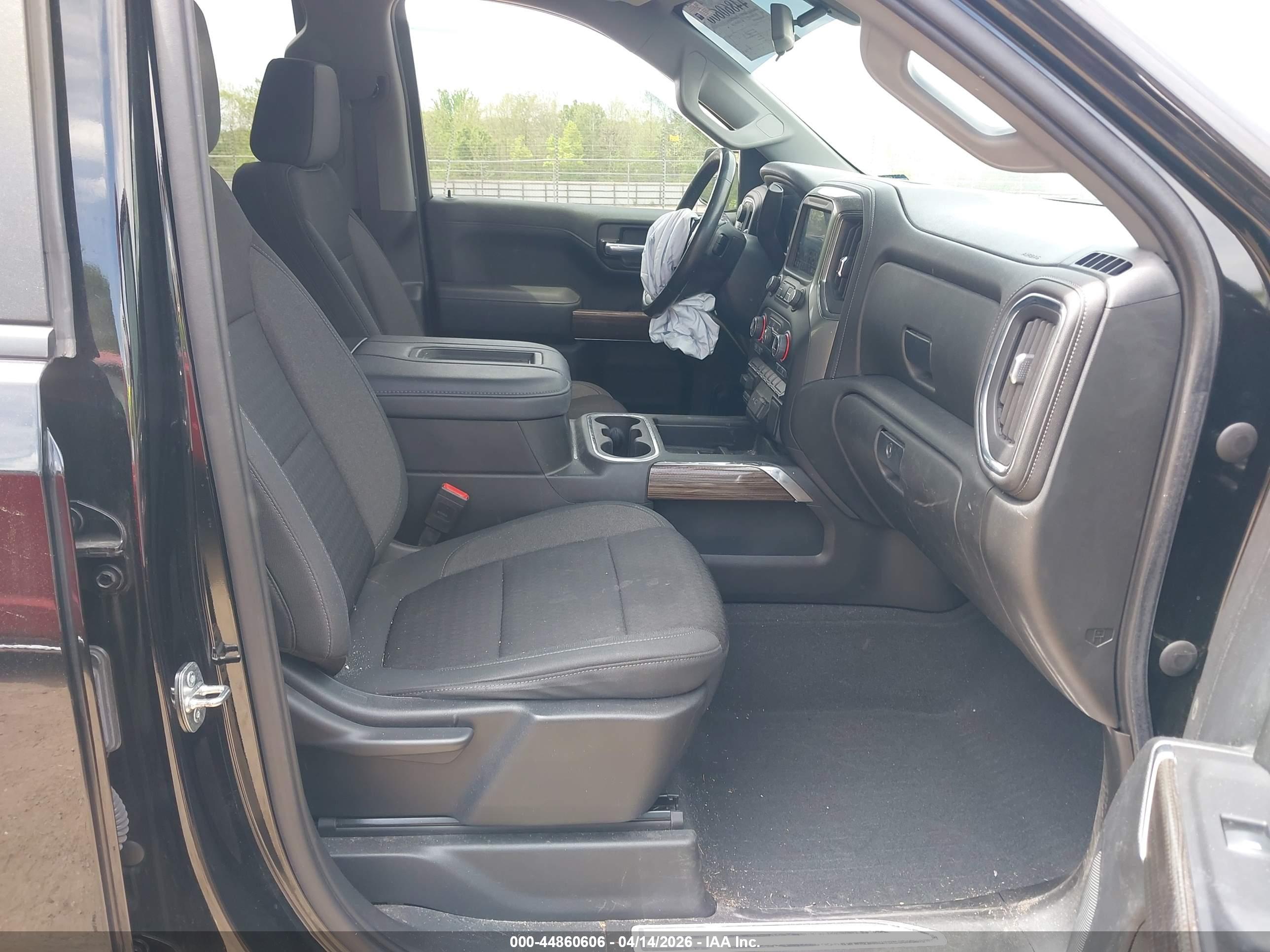 CHEVROLET SILVERADO image 5