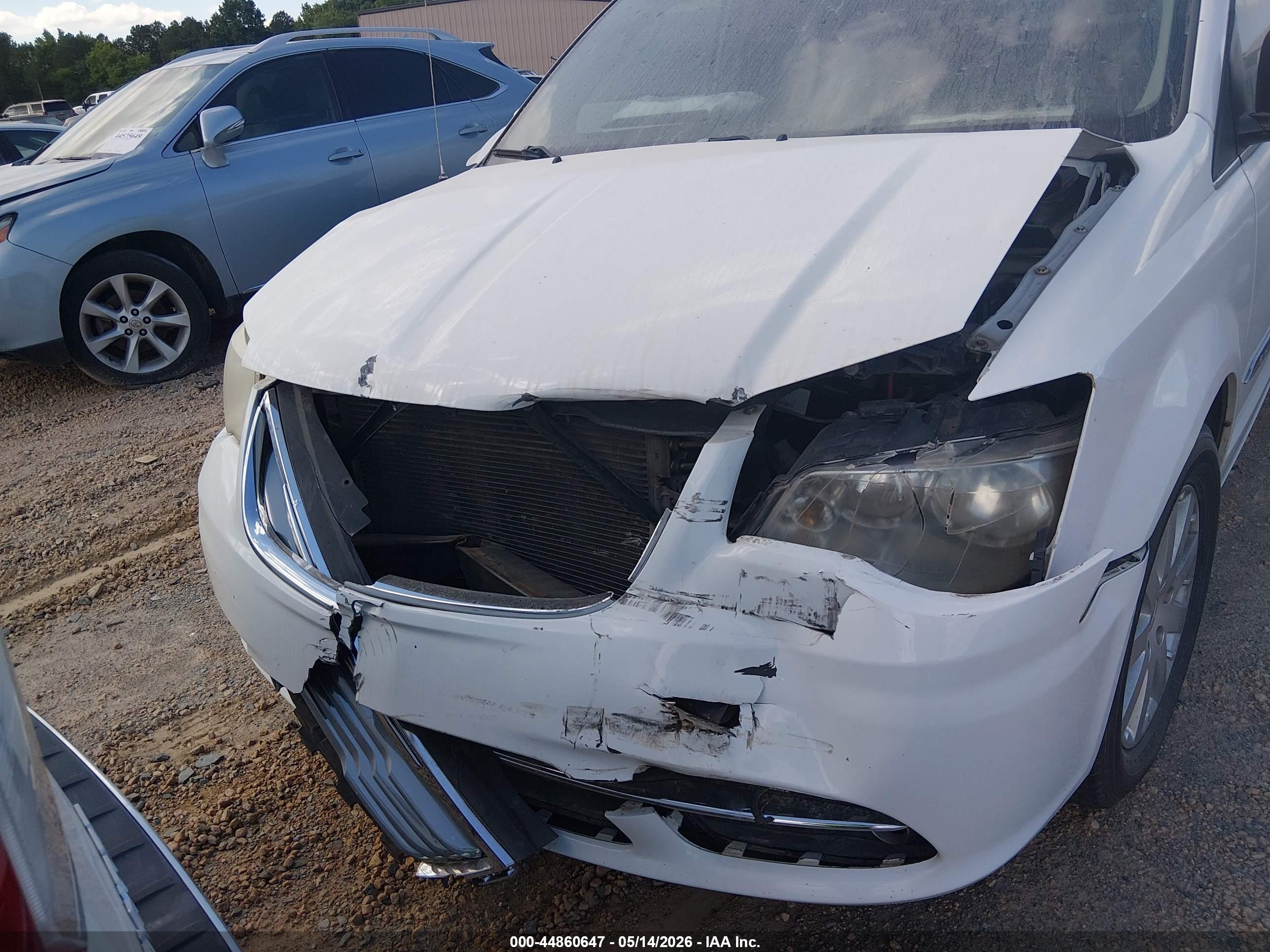 CHRYSLER TOWN image 6