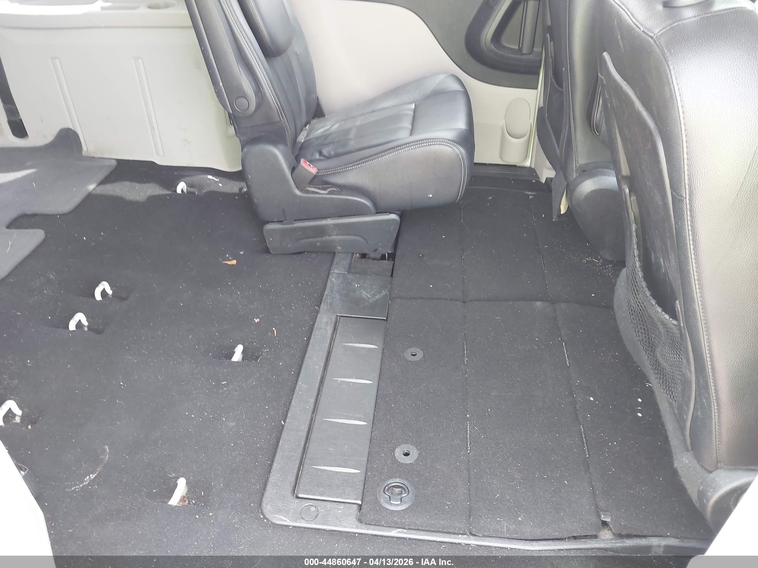 CHRYSLER TOWN image 8