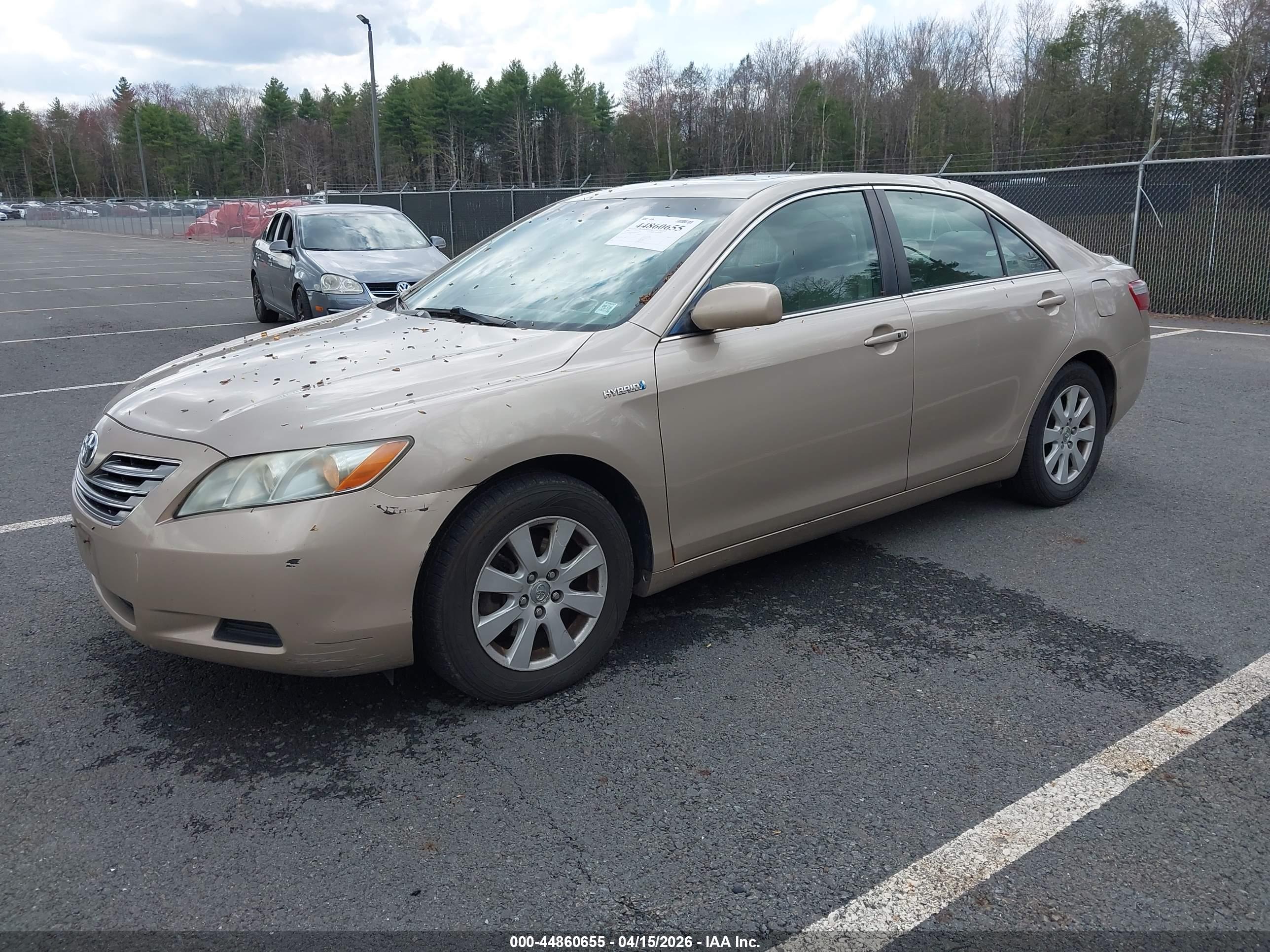 TOYOTA CAMRY image 2