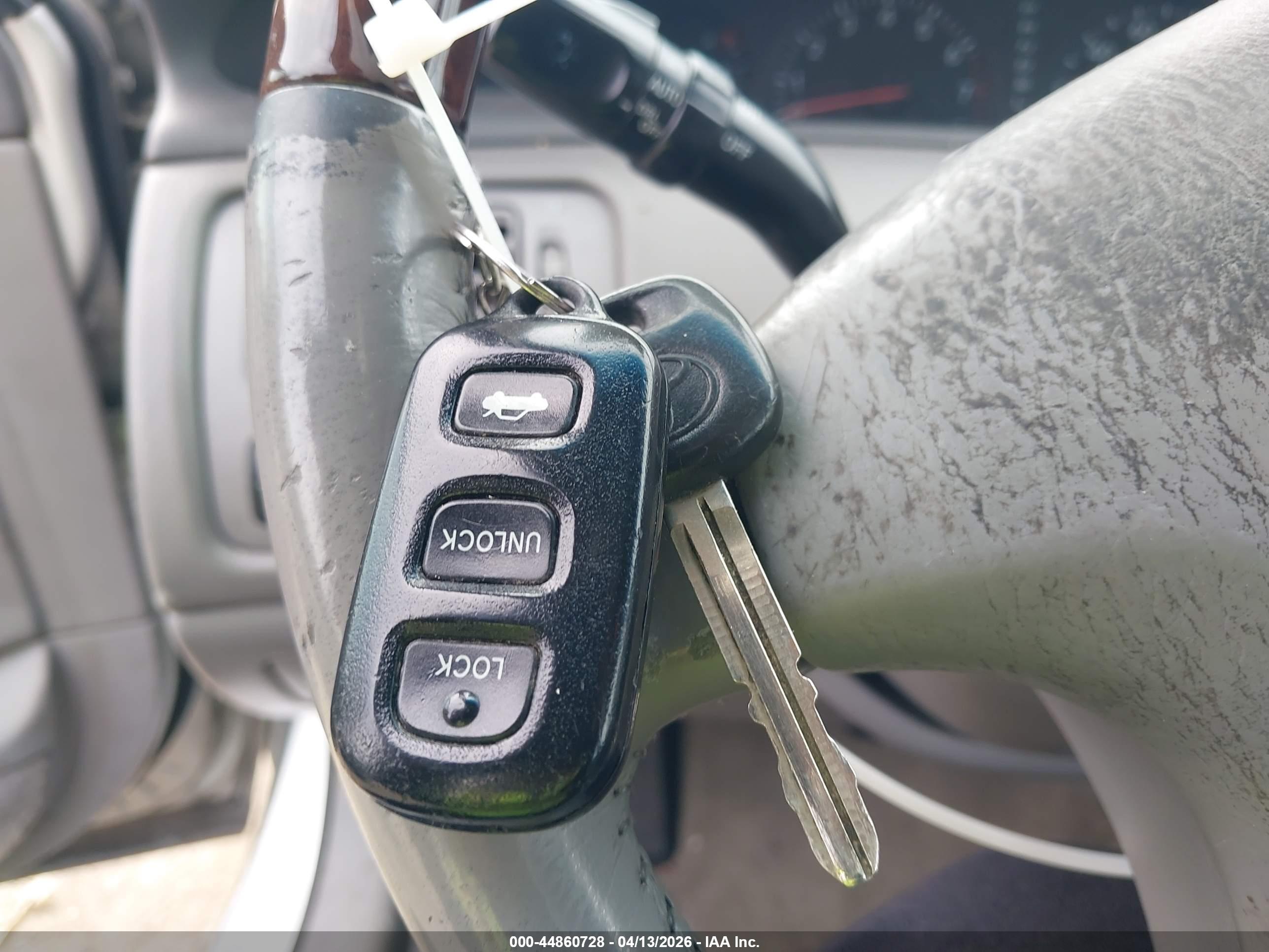 TOYOTA AVALON image 11