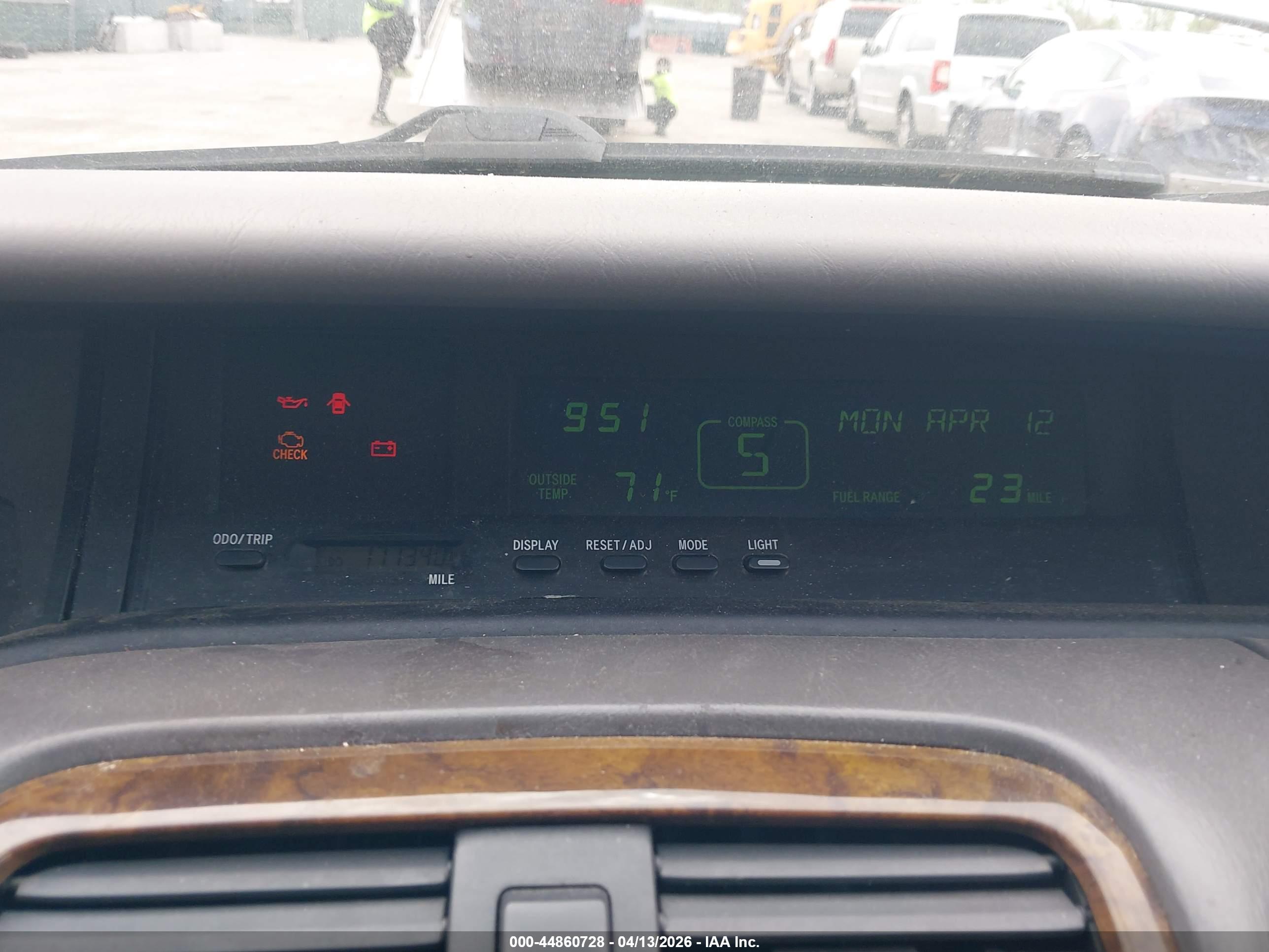 TOYOTA AVALON image 7