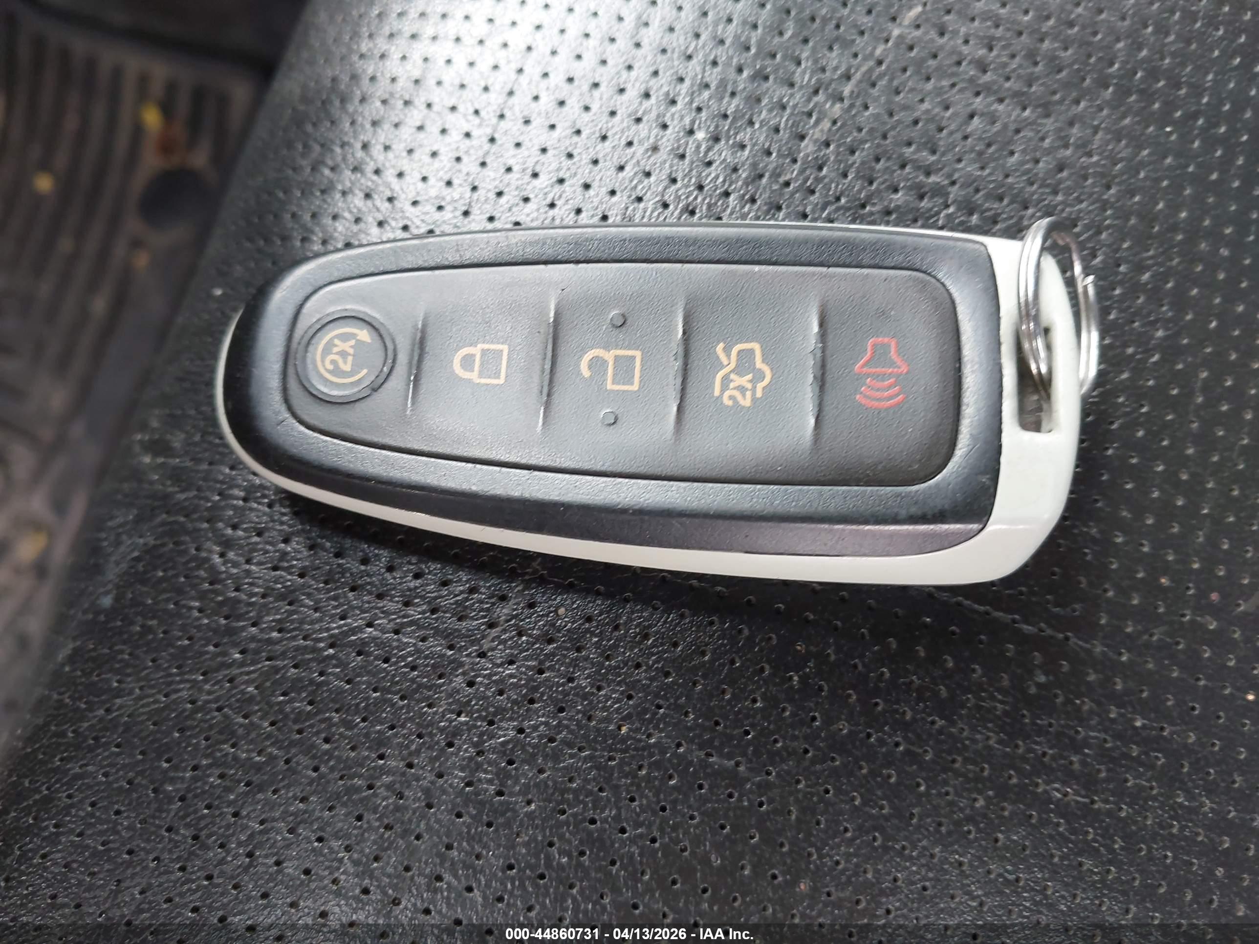 FORD TAURUS image 11