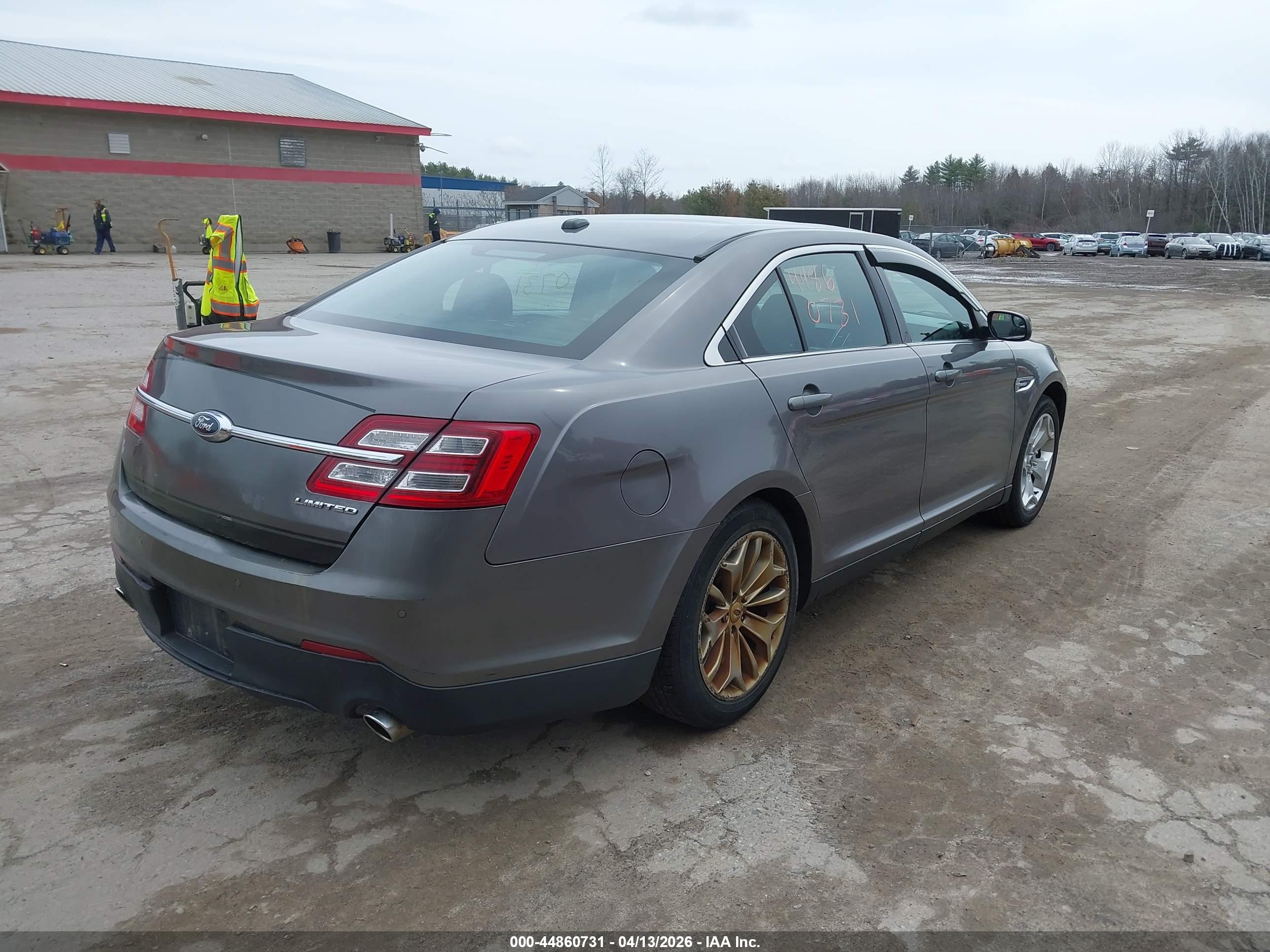 FORD TAURUS image 4