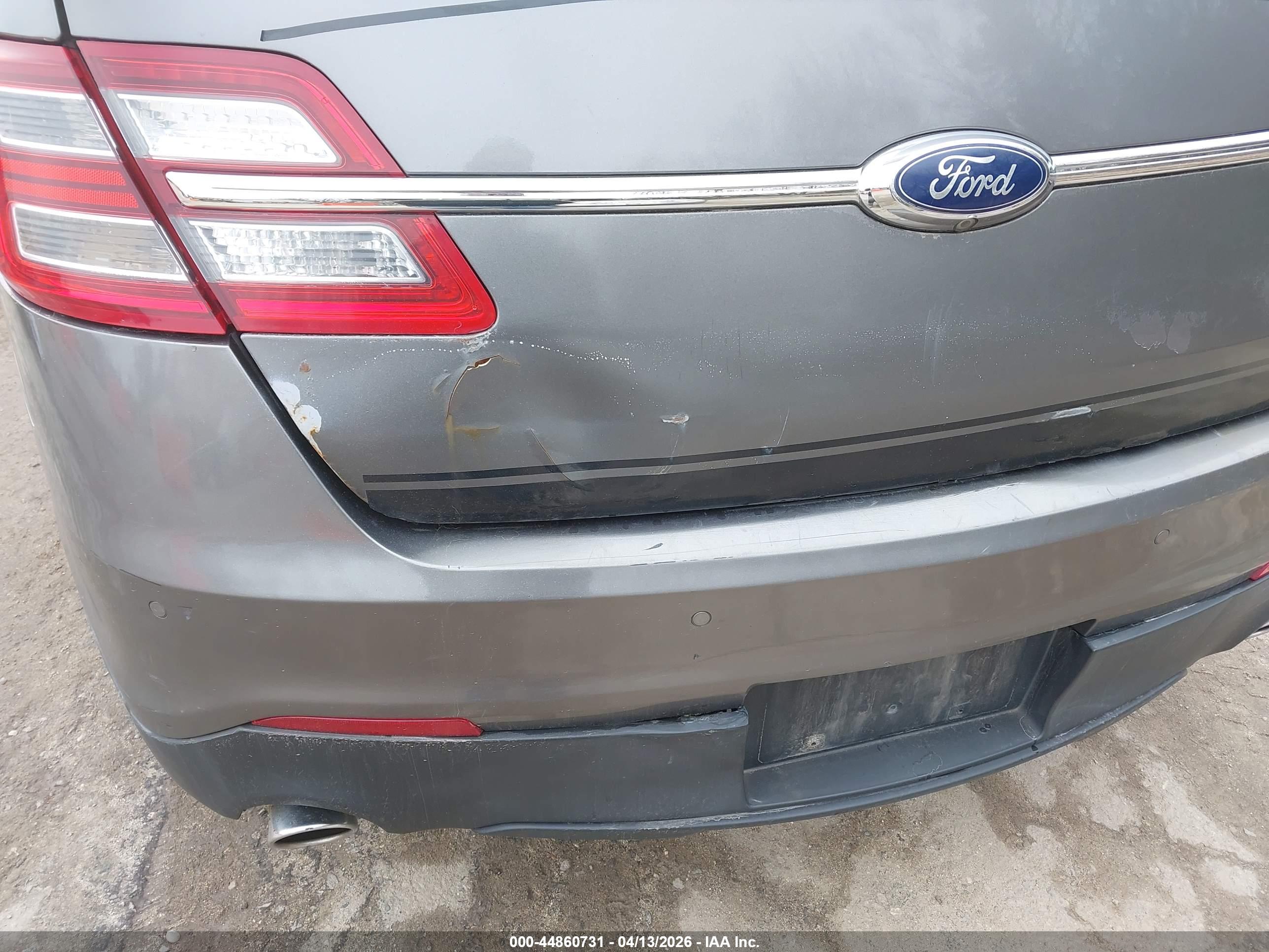 FORD TAURUS image 6