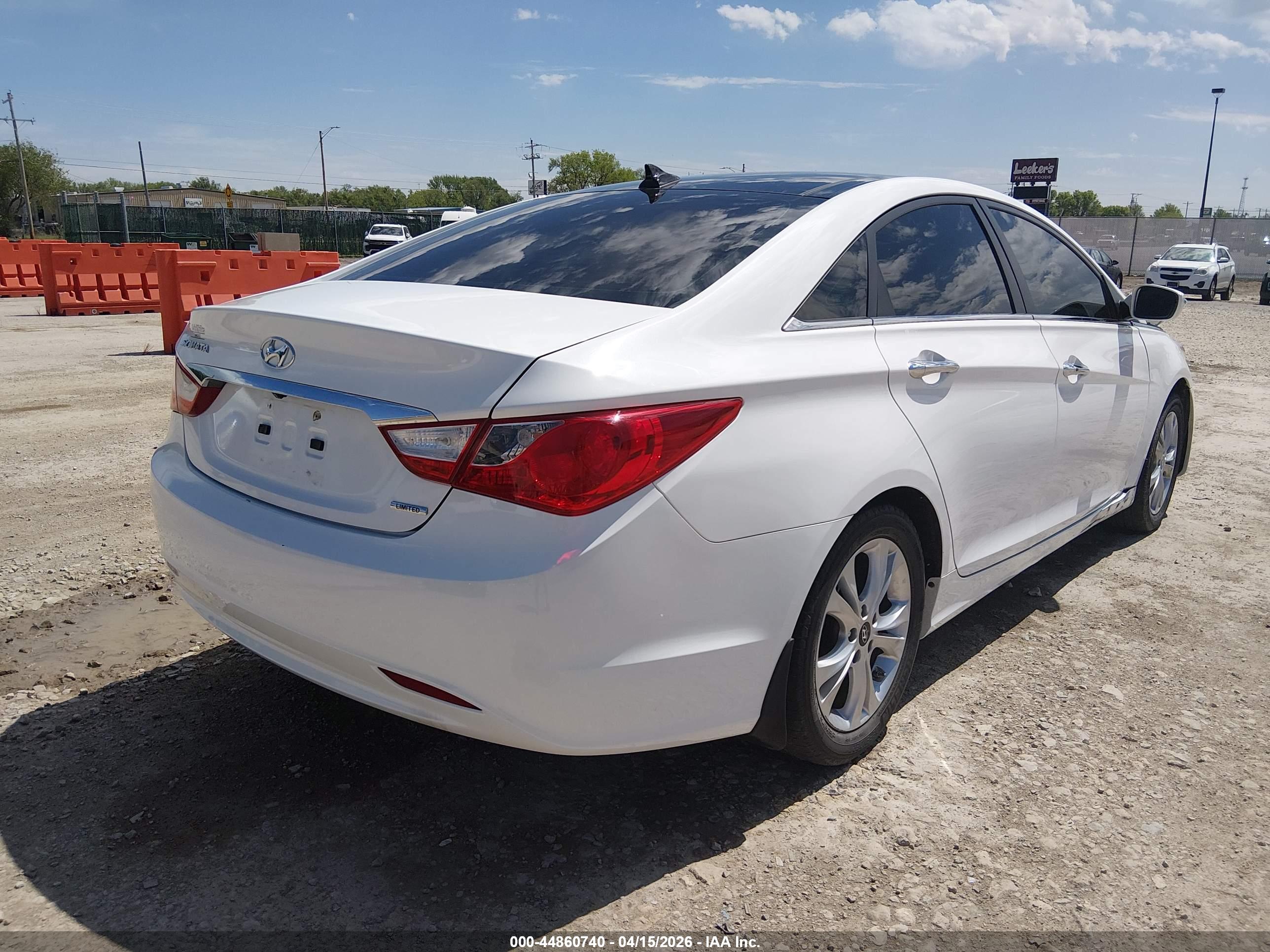 HYUNDAI SONATA image 4