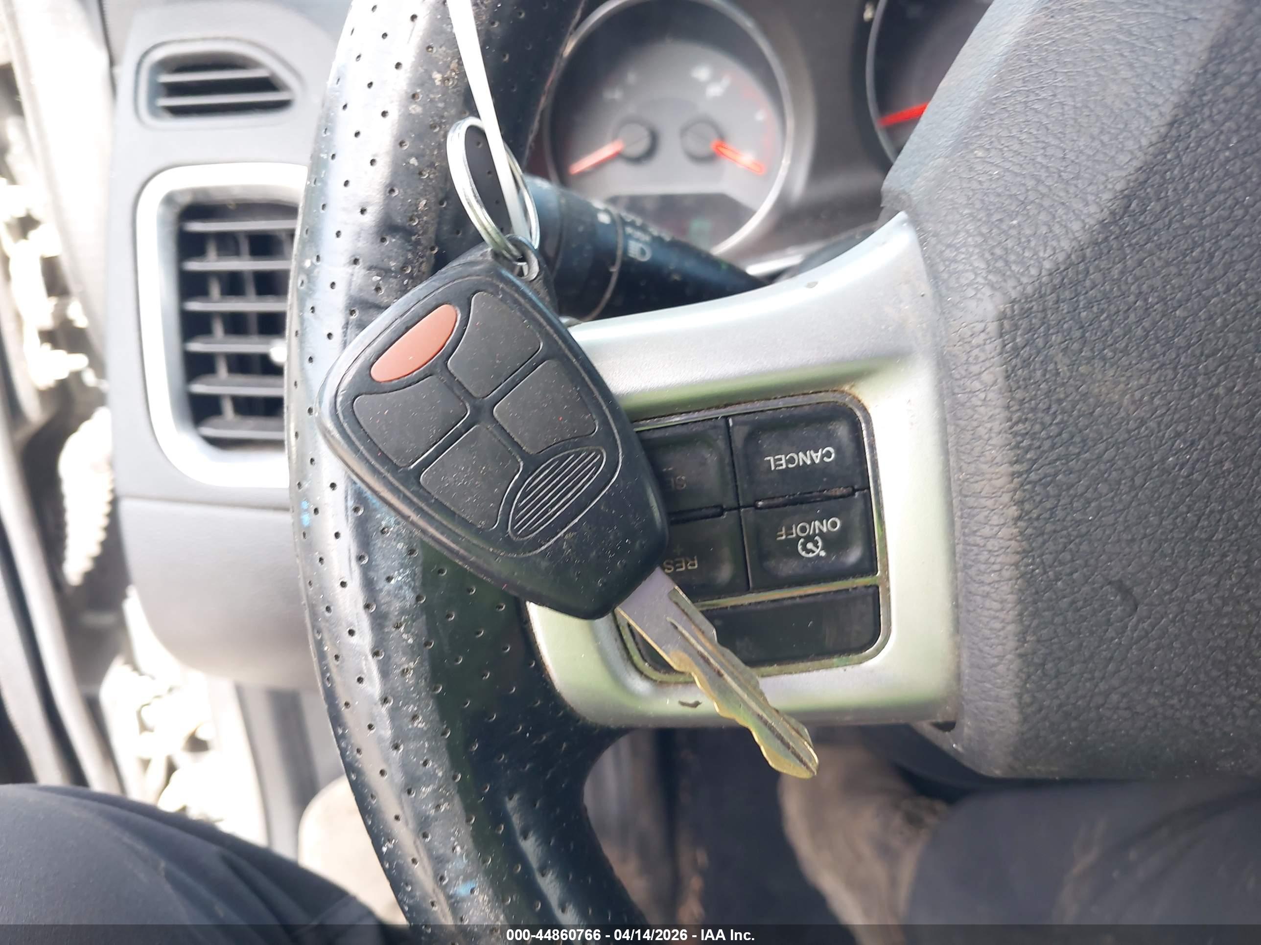 DODGE AVENGER image 11
