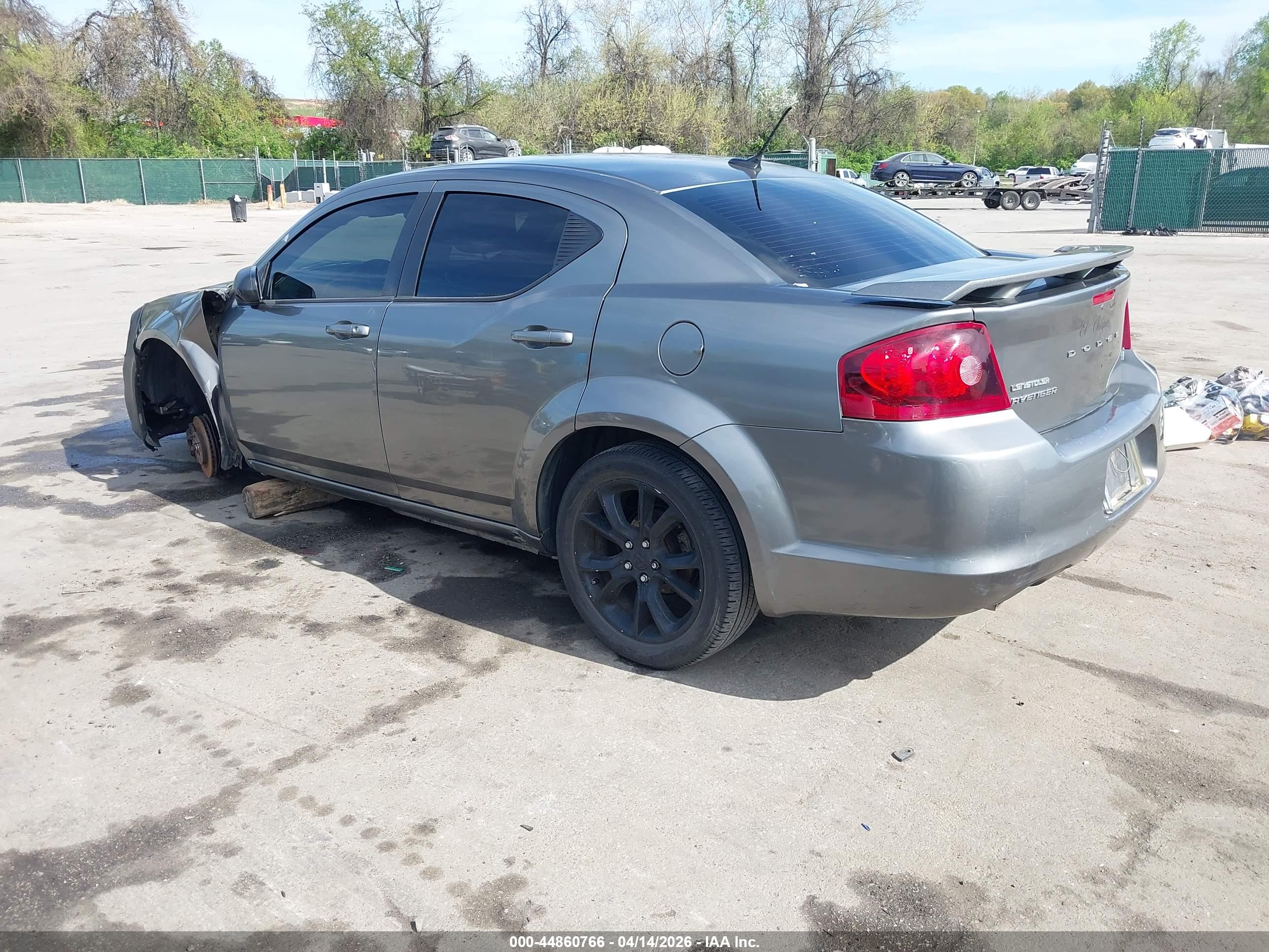 DODGE AVENGER image 3