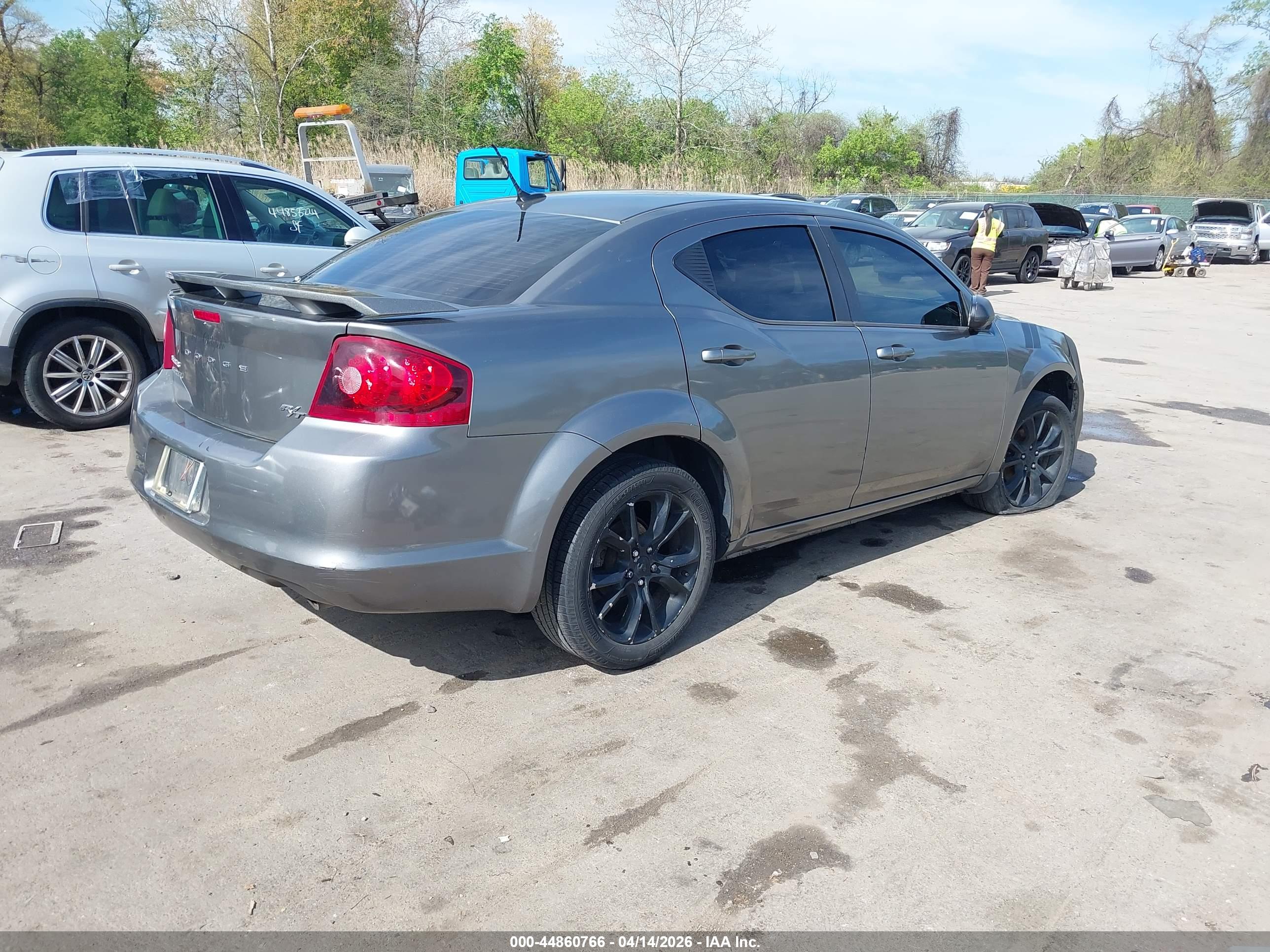 DODGE AVENGER image 4