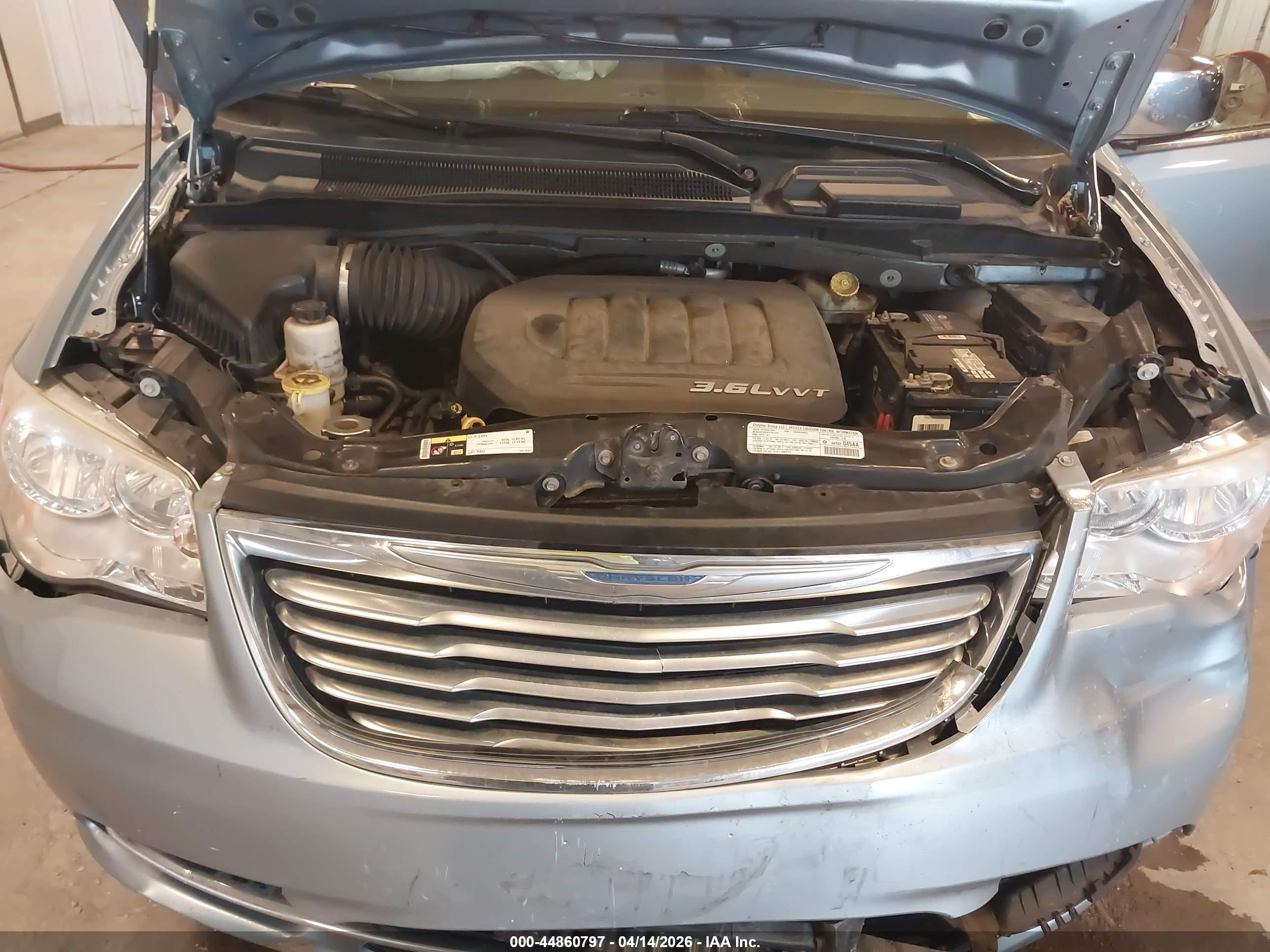 CHRYSLER TOWN image 10