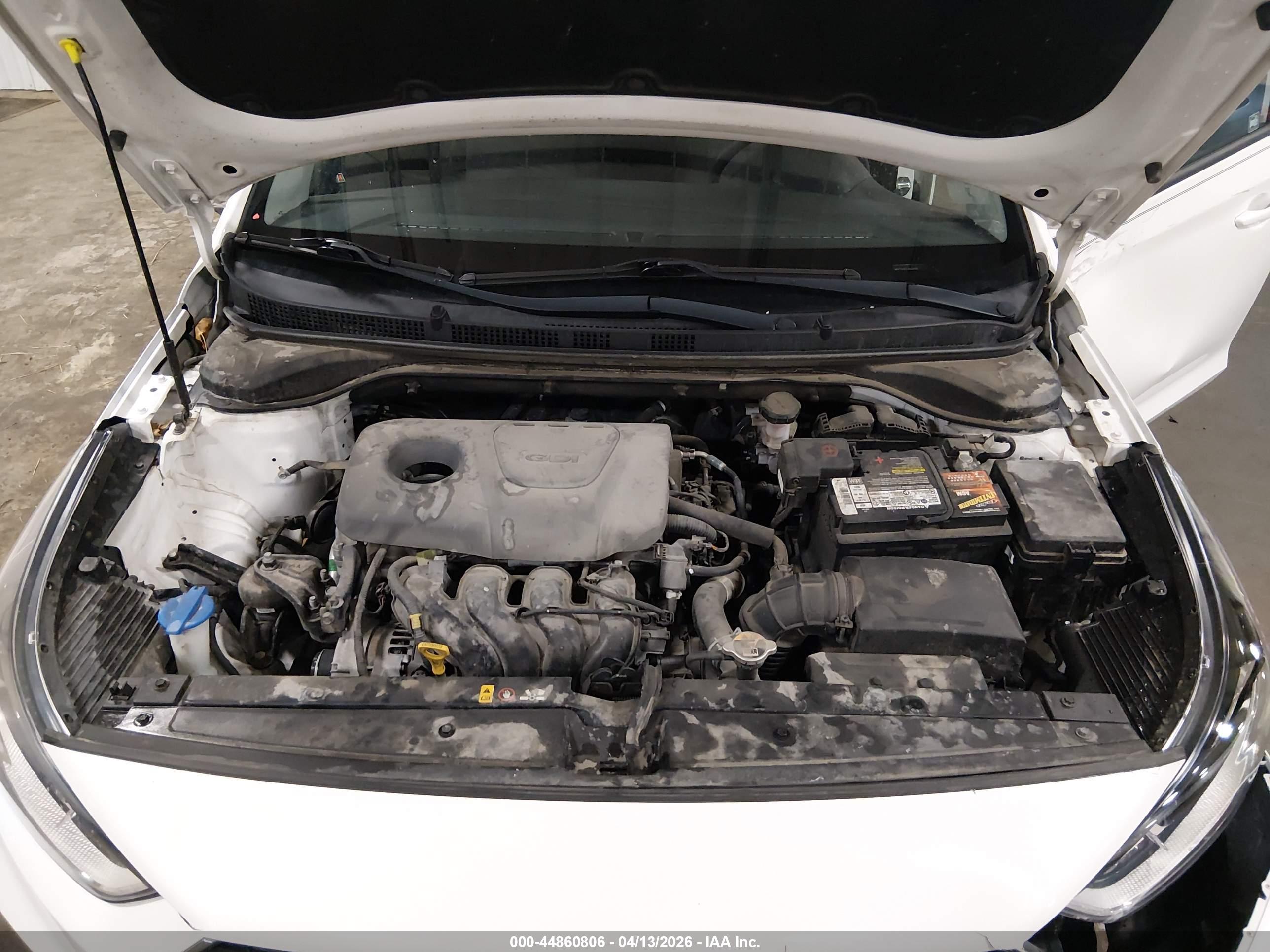 HYUNDAI ACCENT image 10