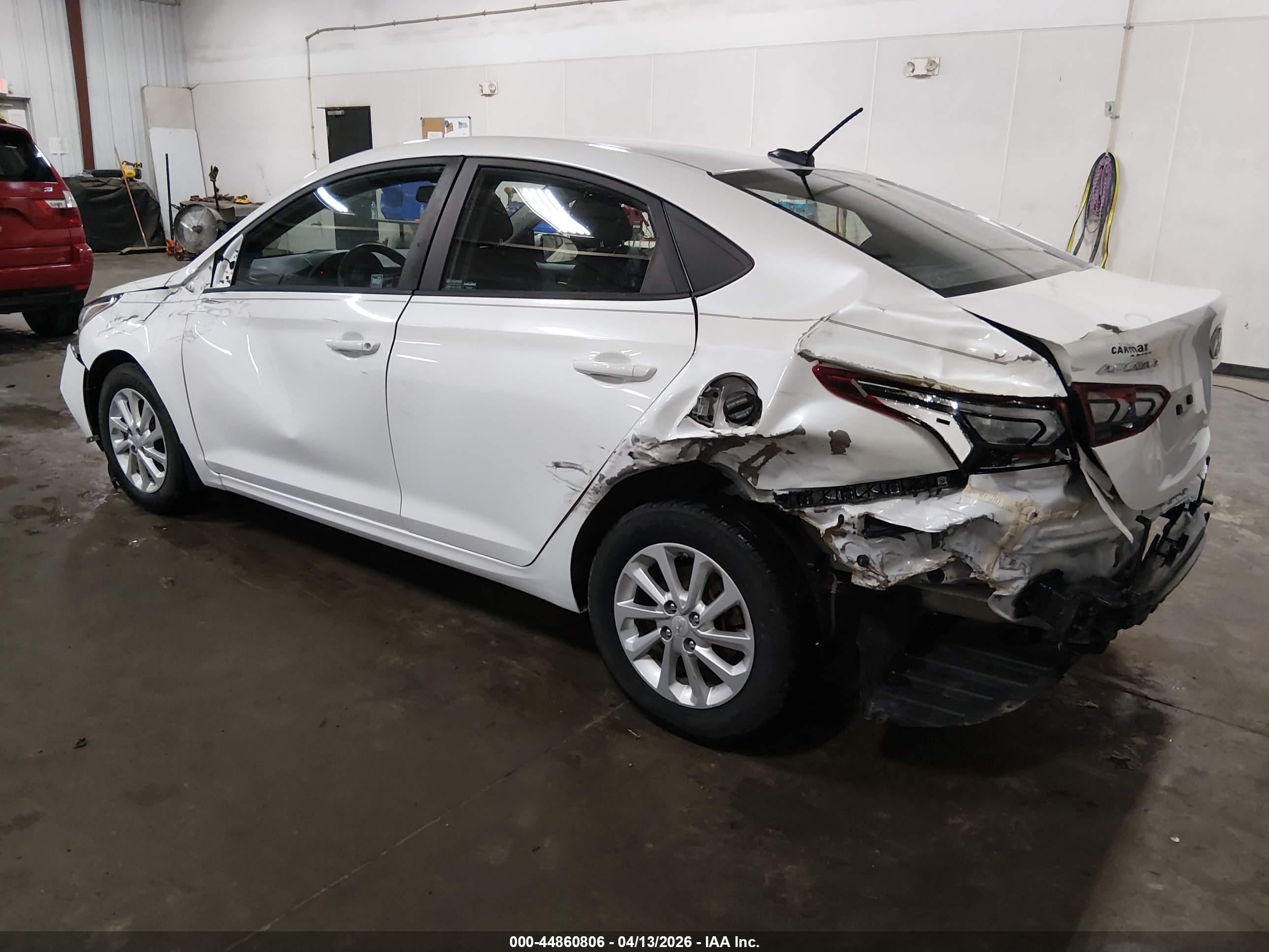 HYUNDAI ACCENT image 3
