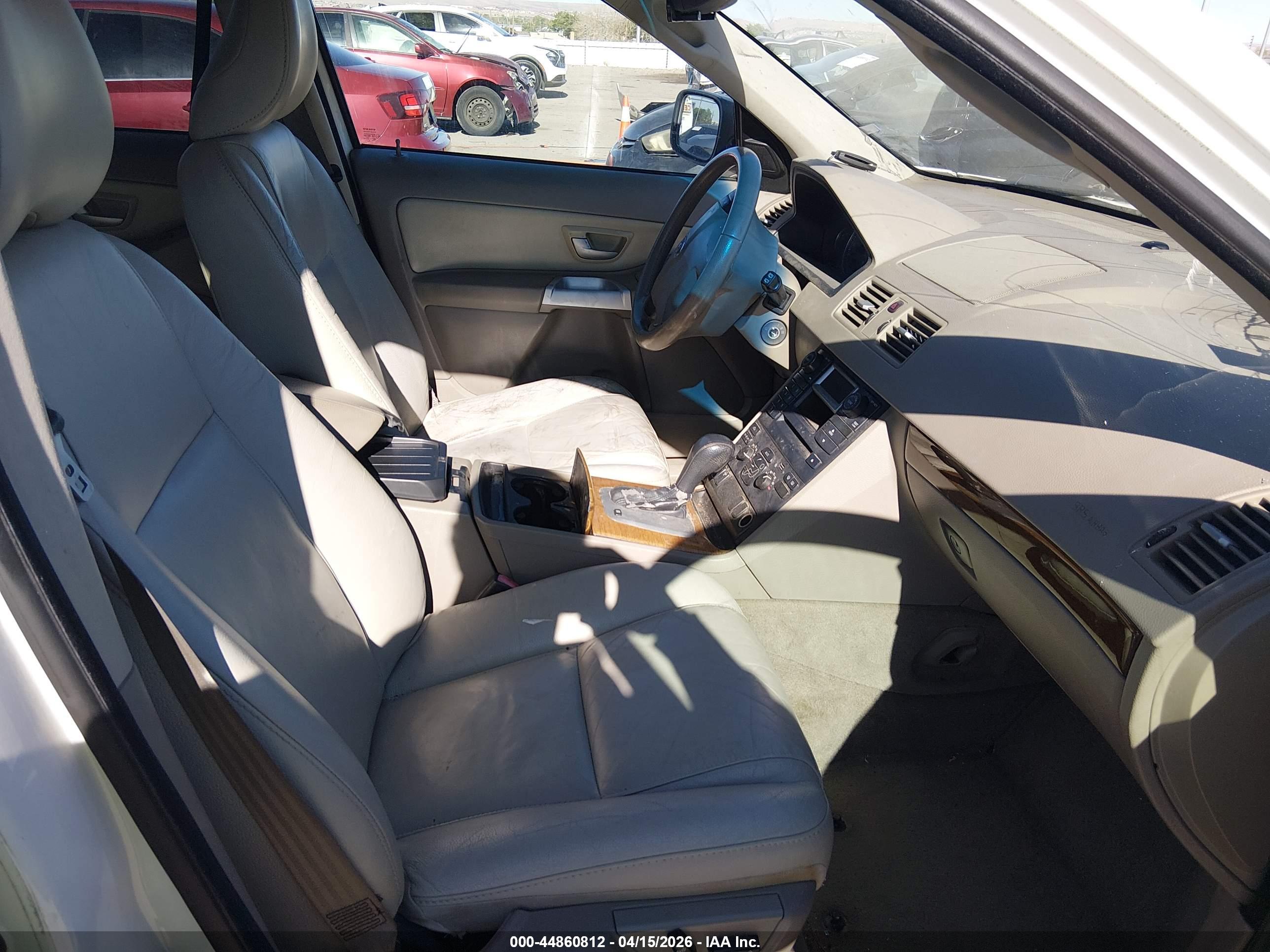 VOLVO XC90 image 5