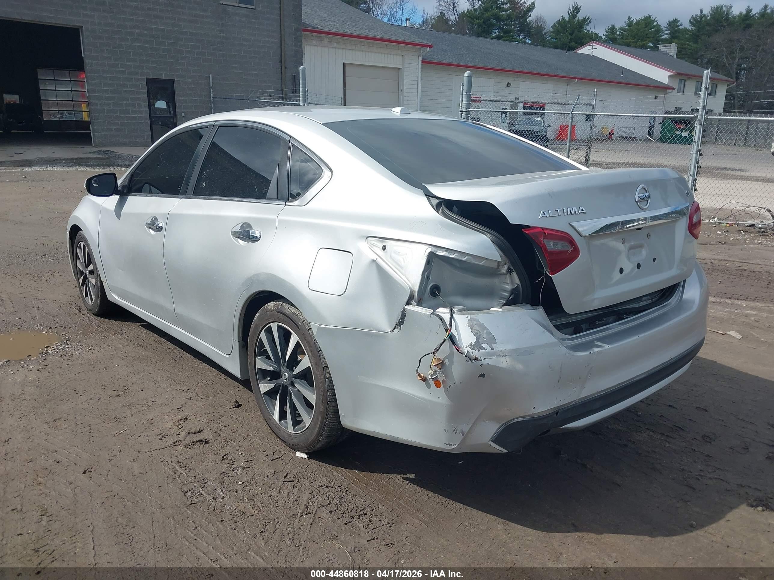 NISSAN ALTIMA image 3