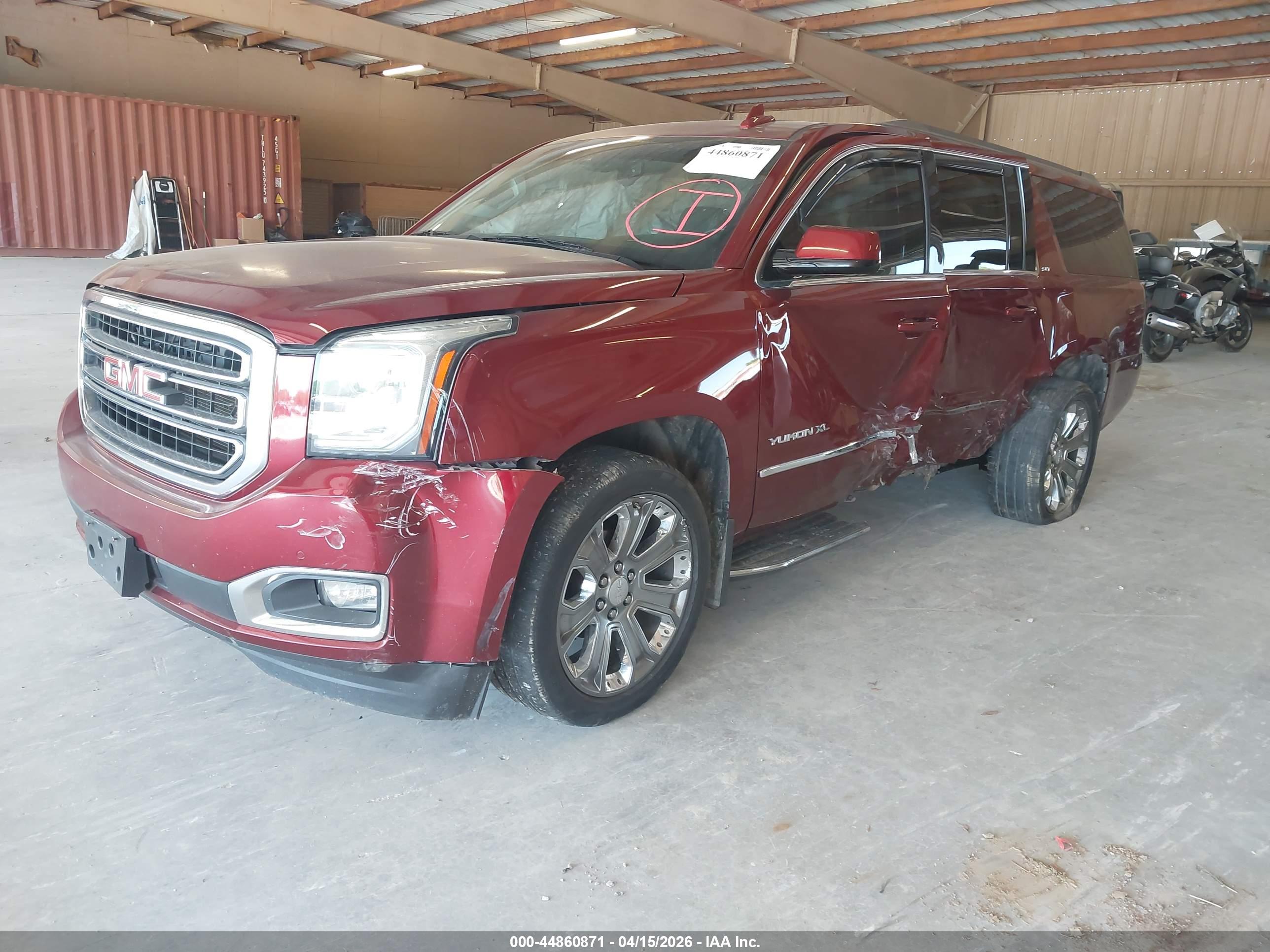 GMC YUKON image 2