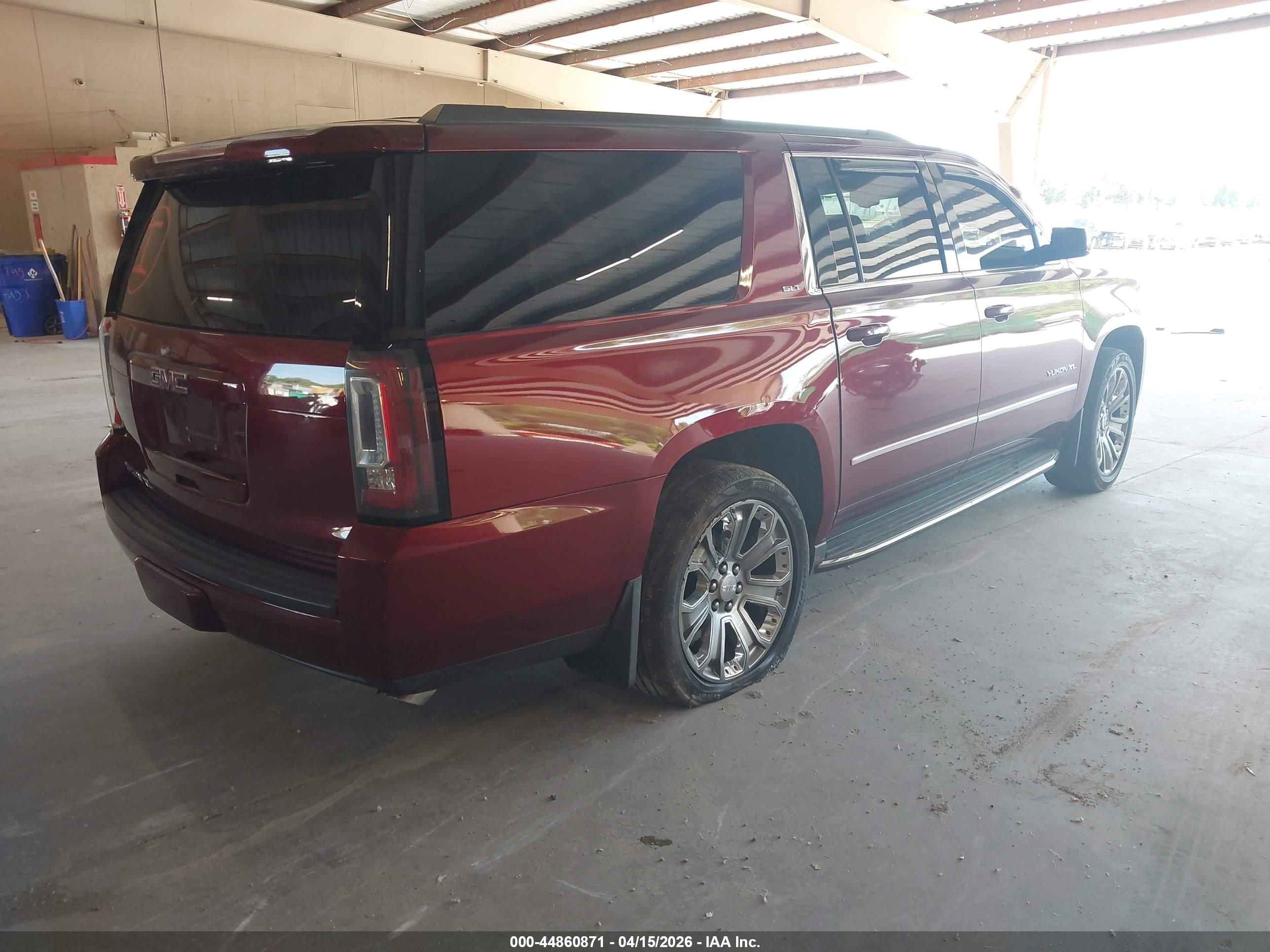 GMC YUKON image 4