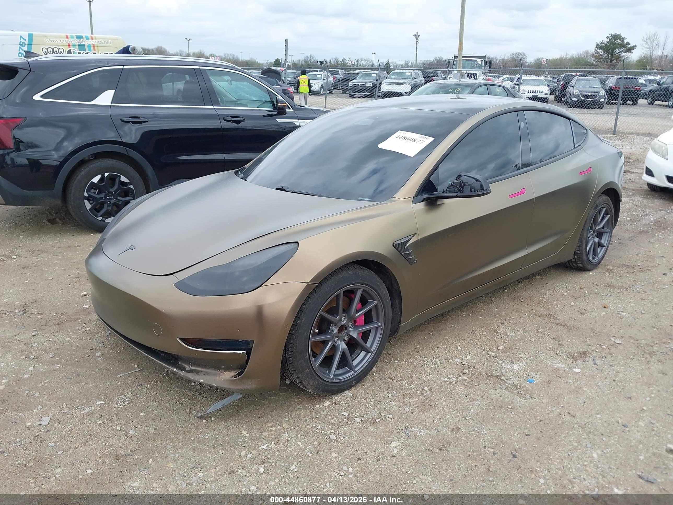 TESLA MODEL image 2