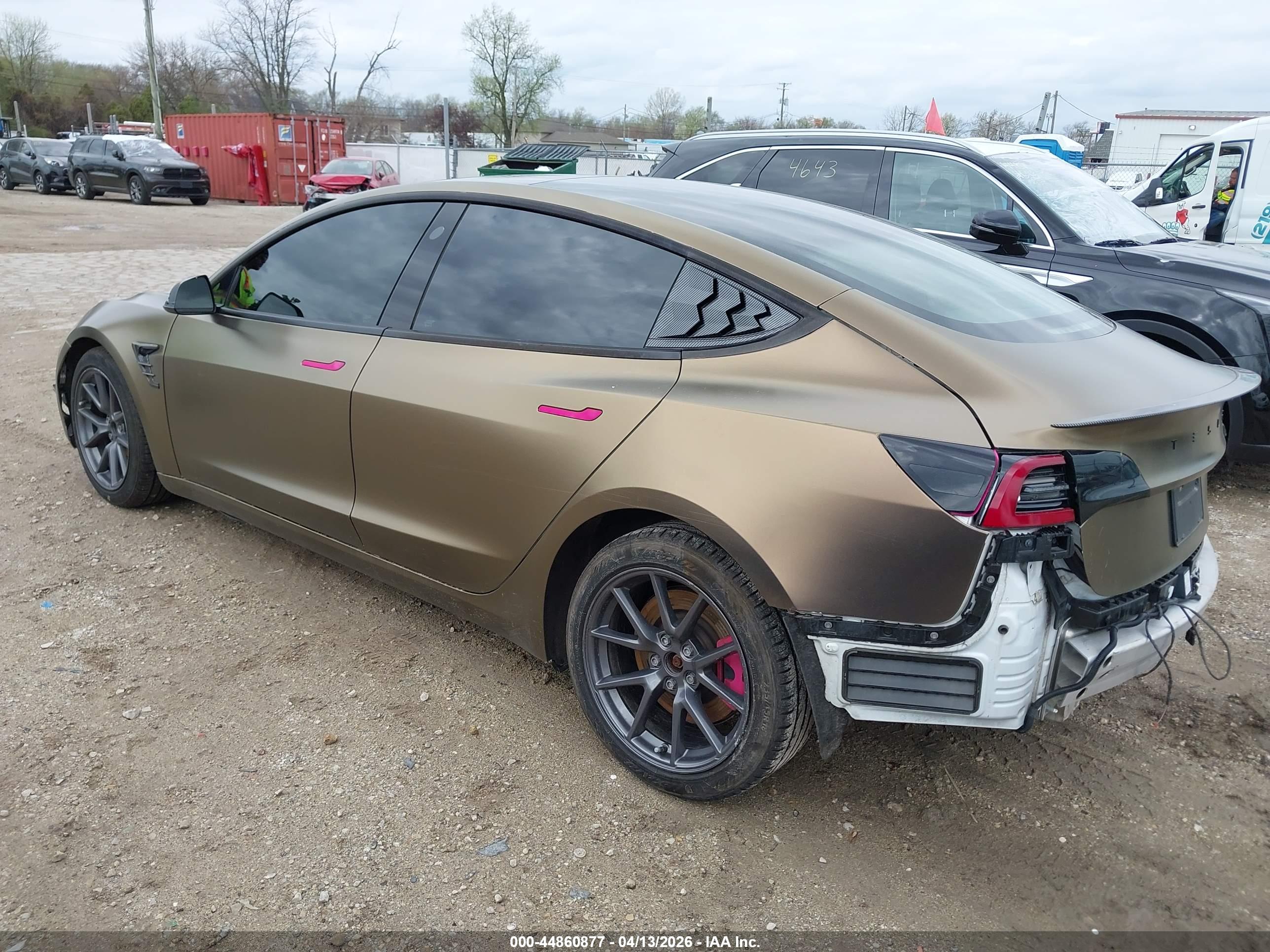 TESLA MODEL image 3