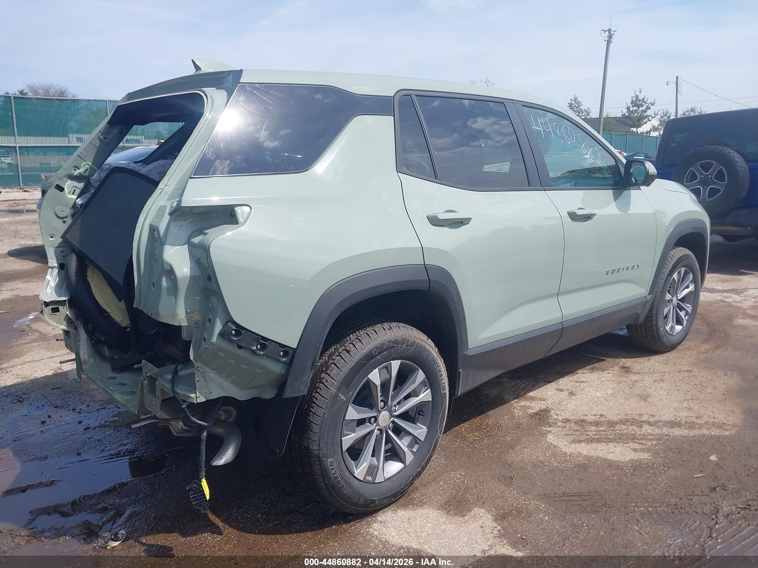 CHEVROLET EQUINOX image 4
