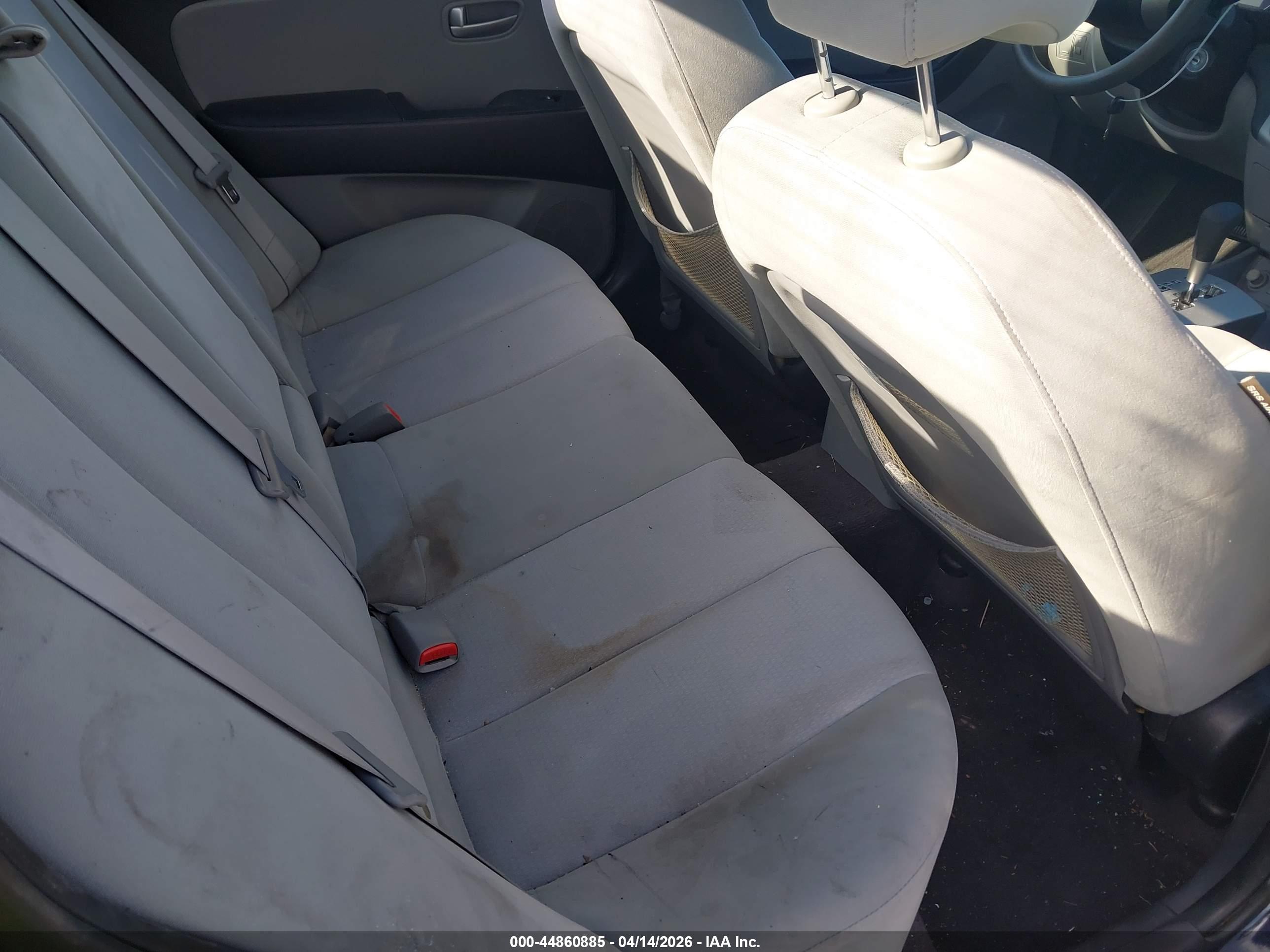 HYUNDAI ELANTRA image 8