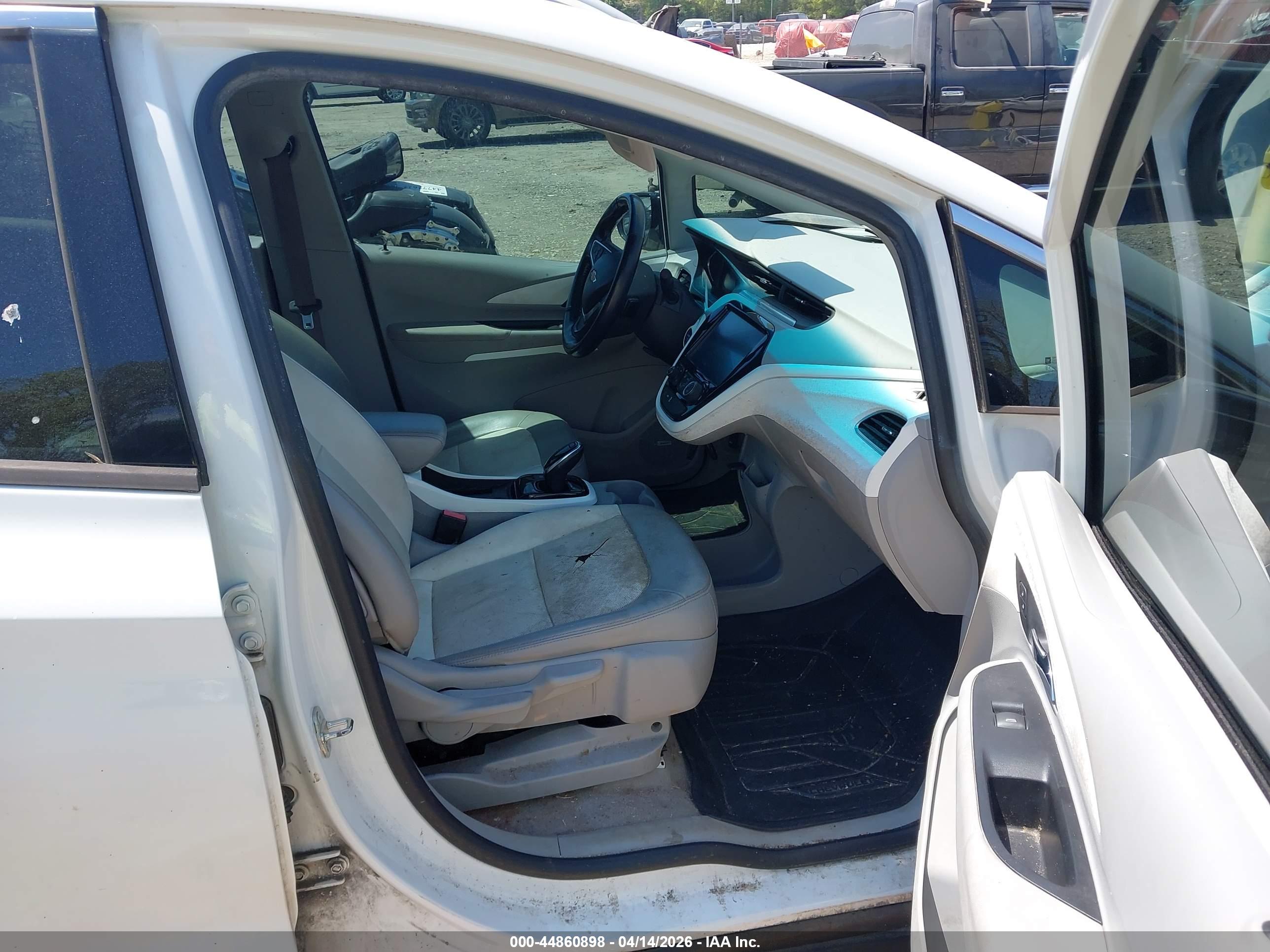 CHEVROLET BOLT image 5