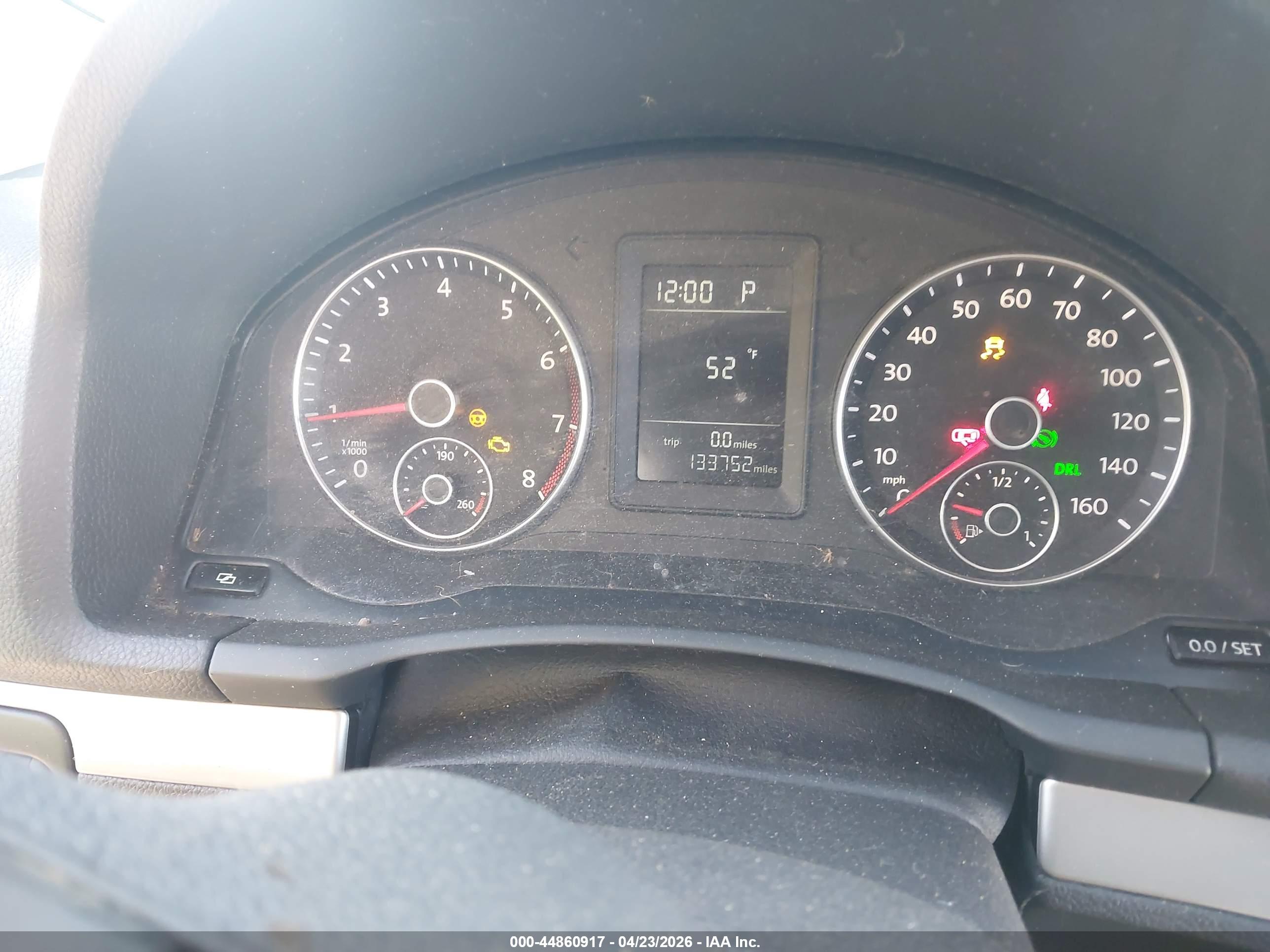 VOLKSWAGEN JETTA image 7