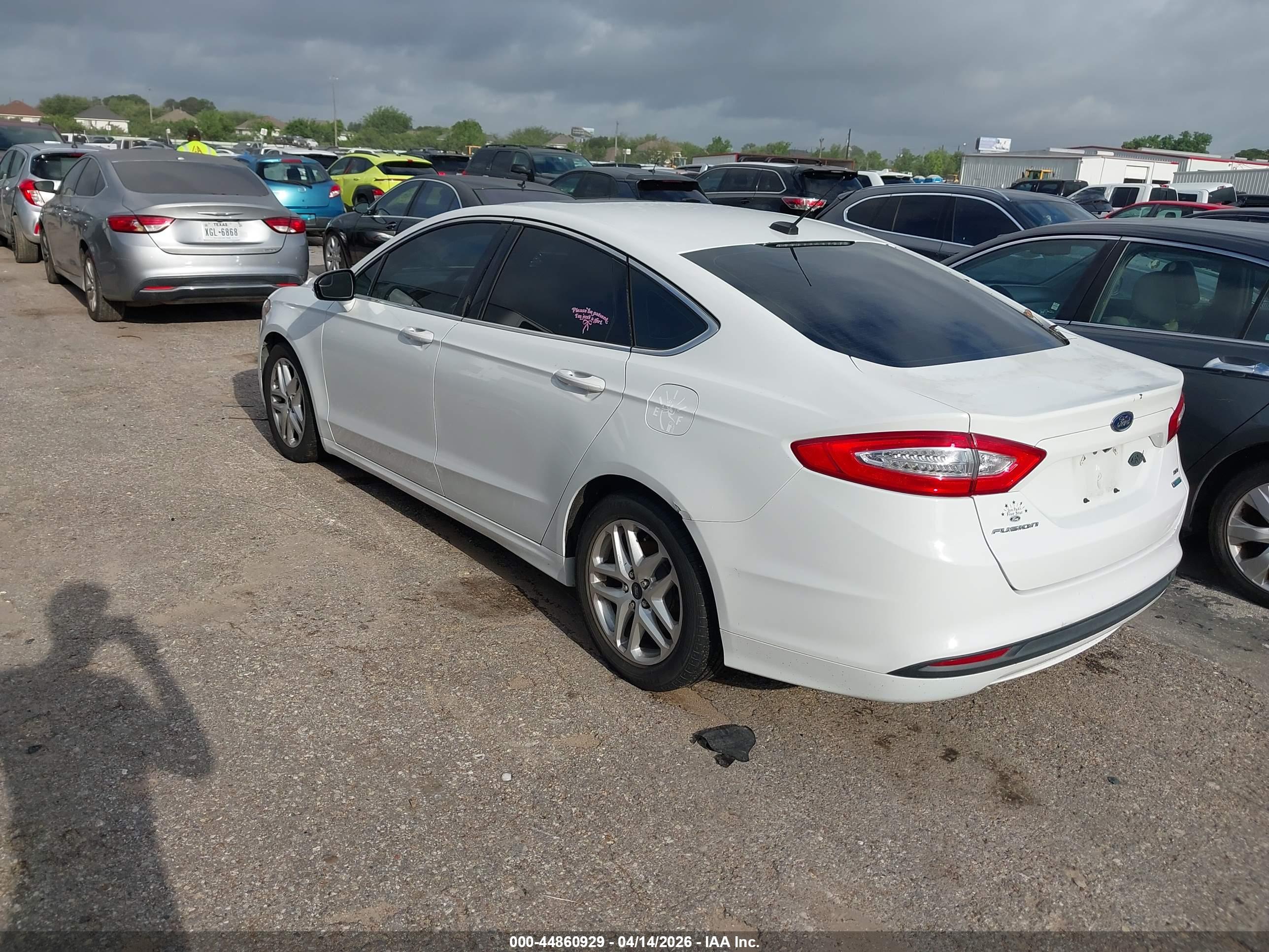 FORD FUSION image 3