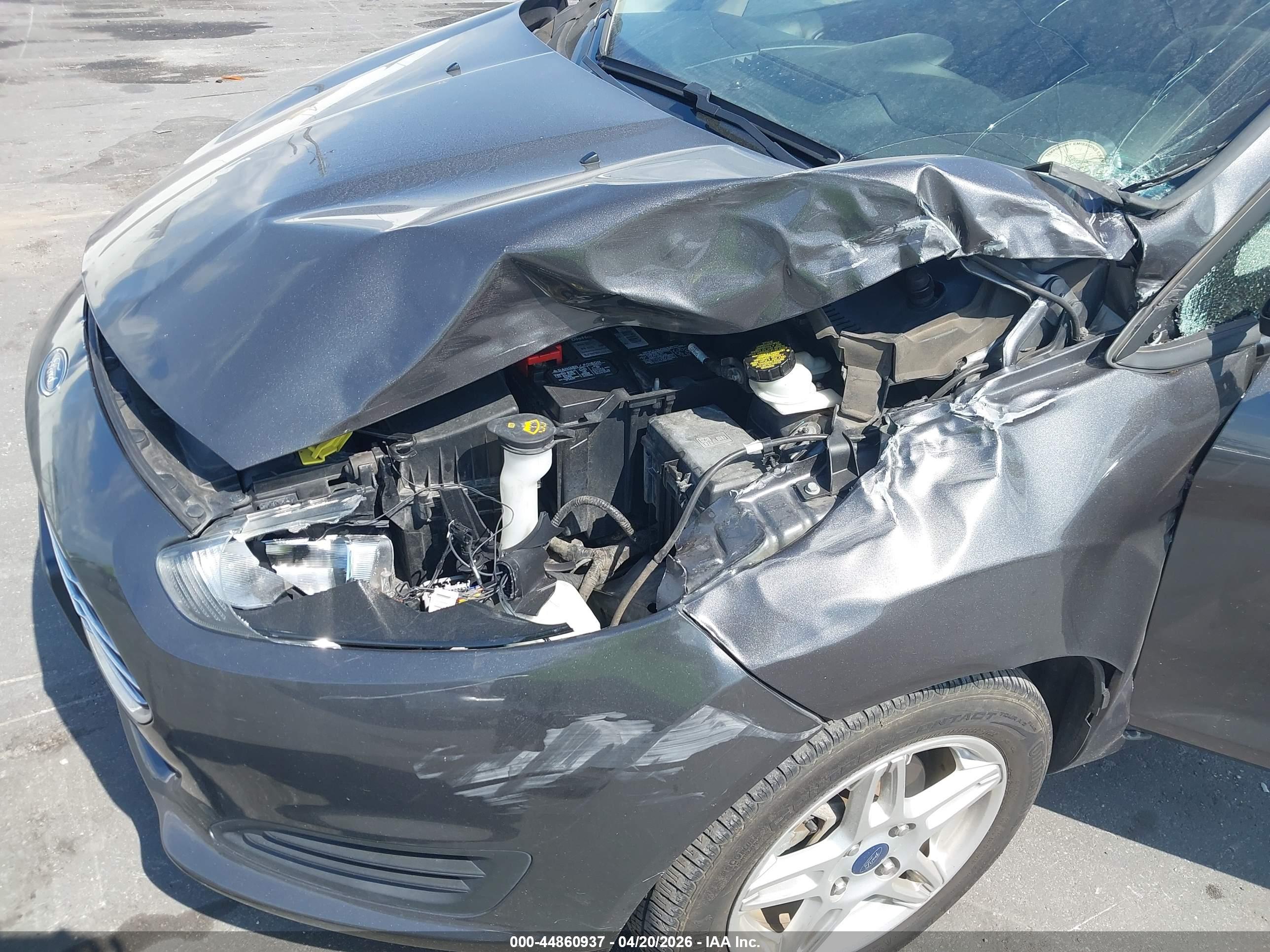 FORD FIESTA image 6