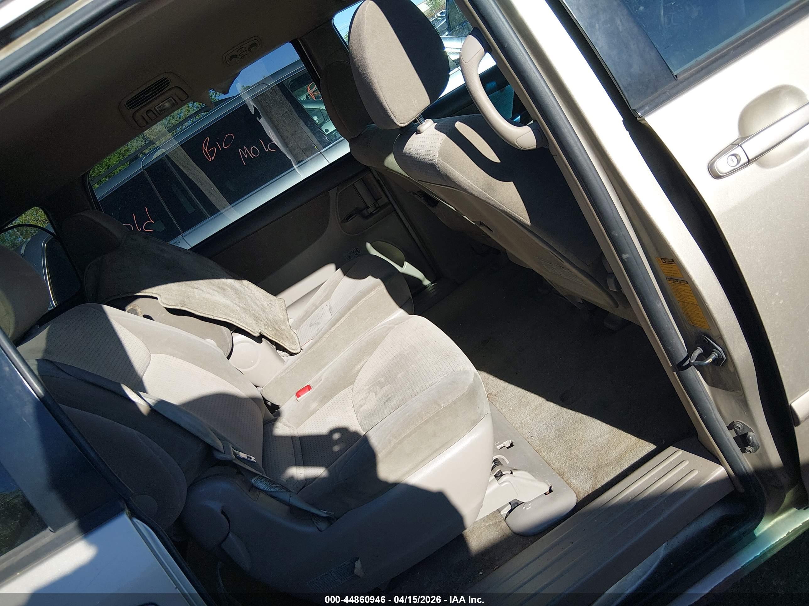 TOYOTA SIENNA image 8