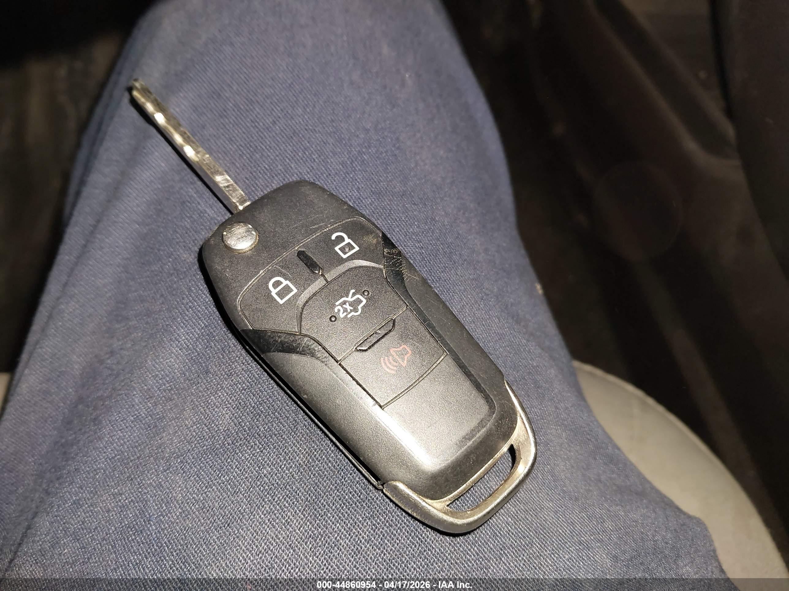 FORD FUSION image 11