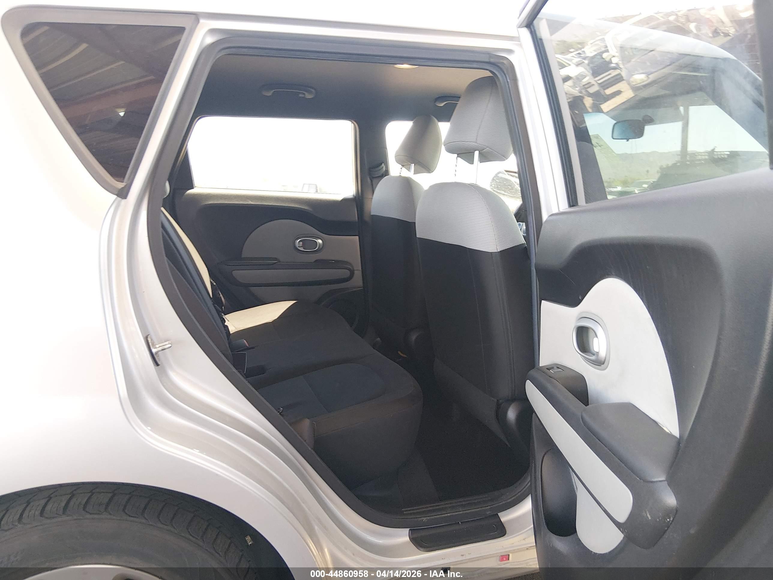 KIA SOUL image 8