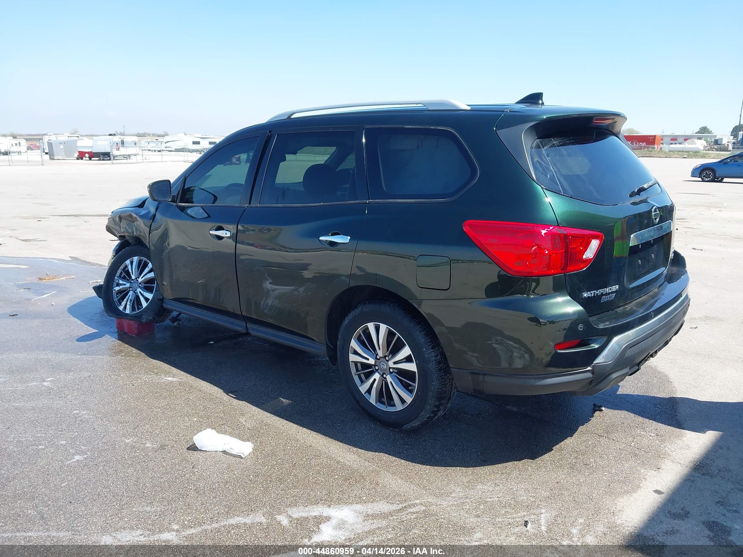NISSAN PATHFINDER image 3