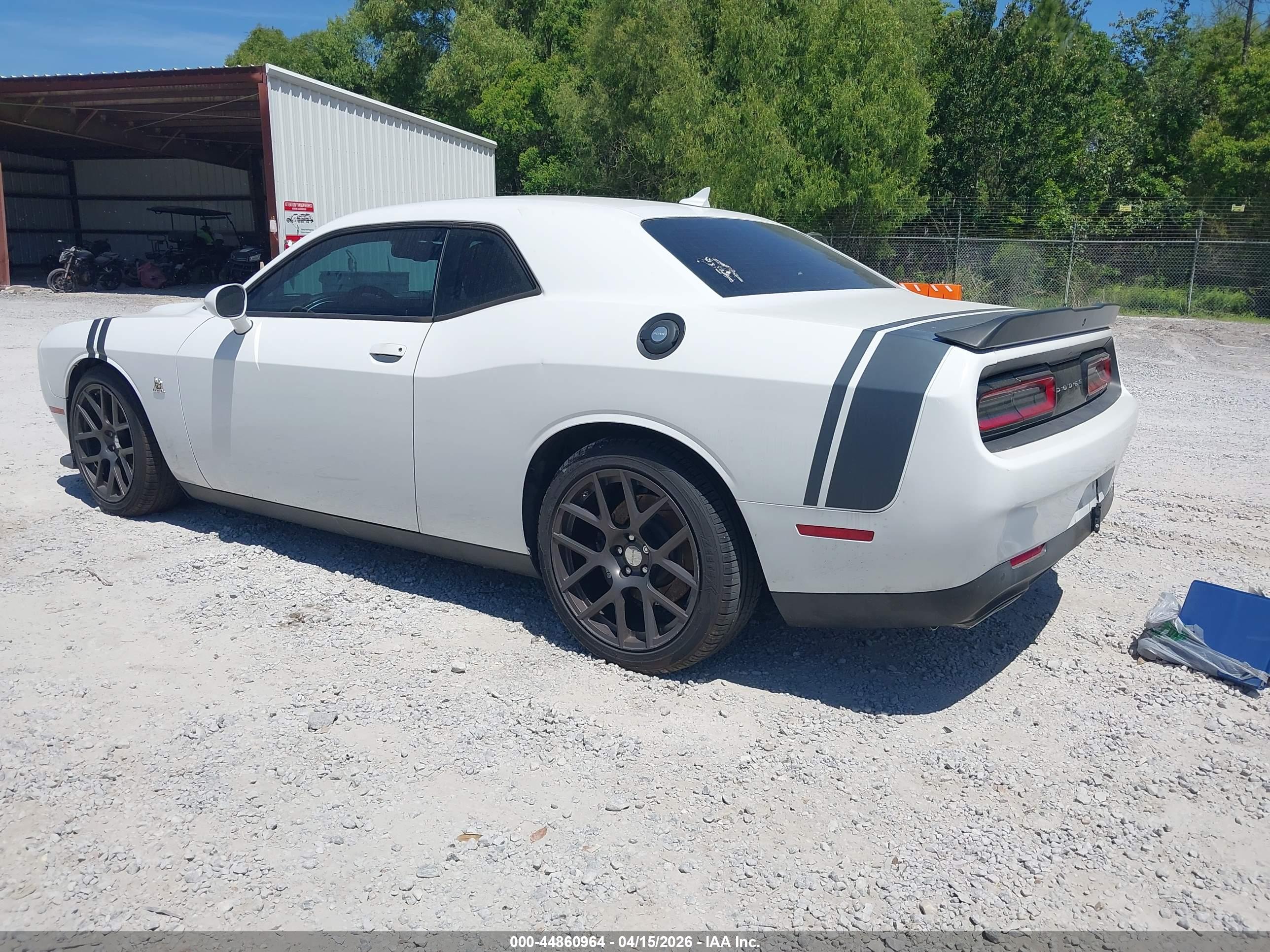 DODGE CHALLENGER image 3