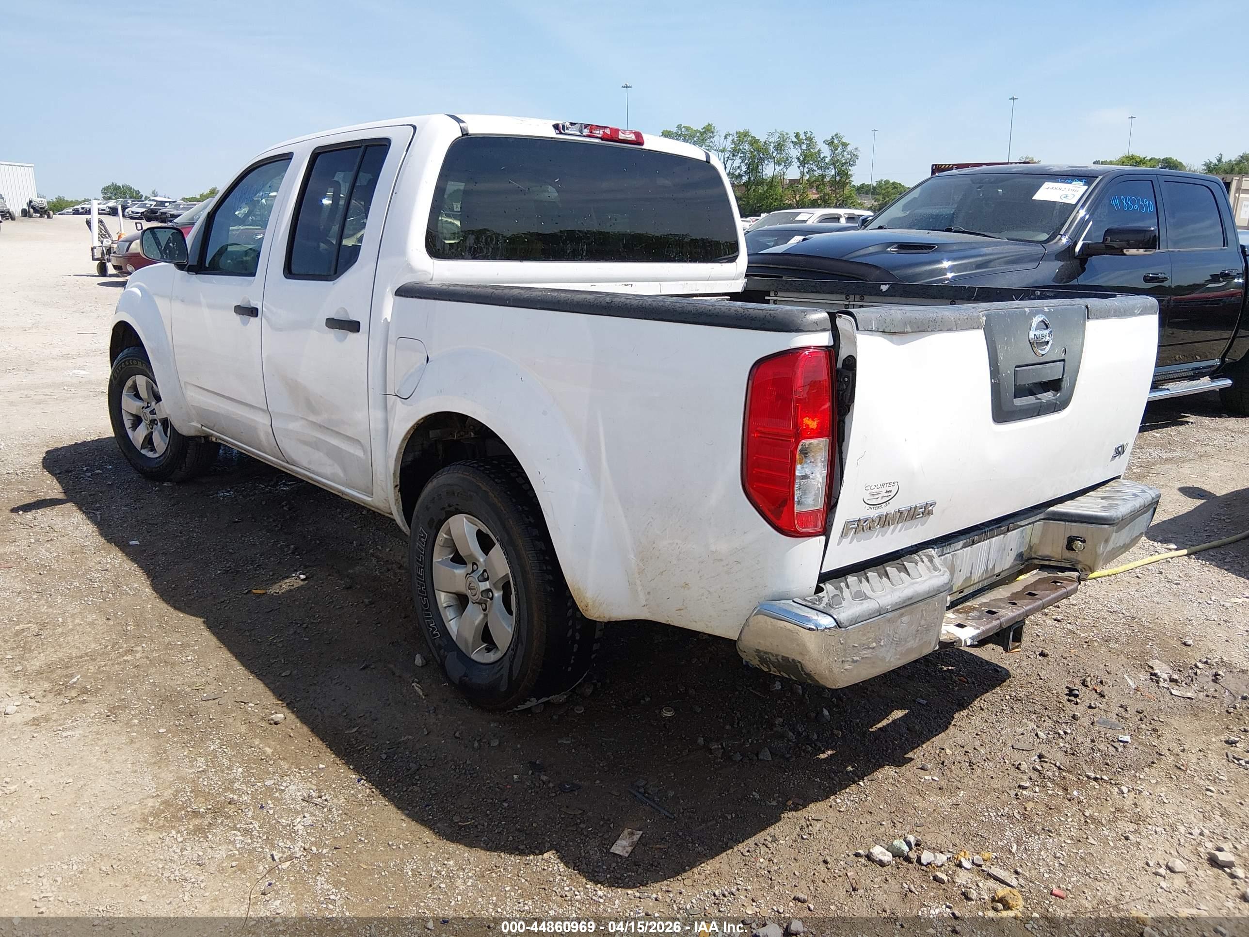 NISSAN FRONTIER image 3