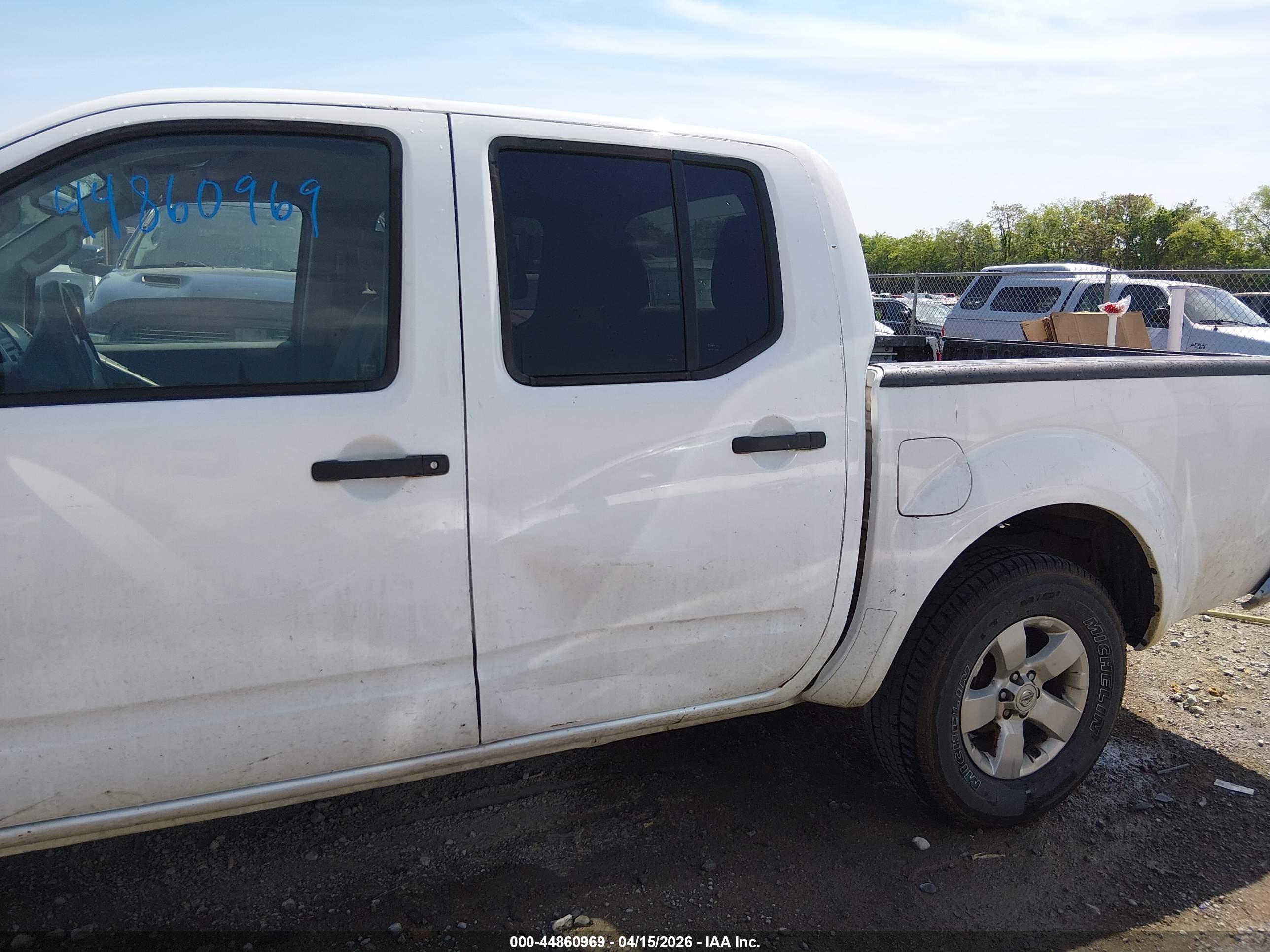 NISSAN FRONTIER image 6