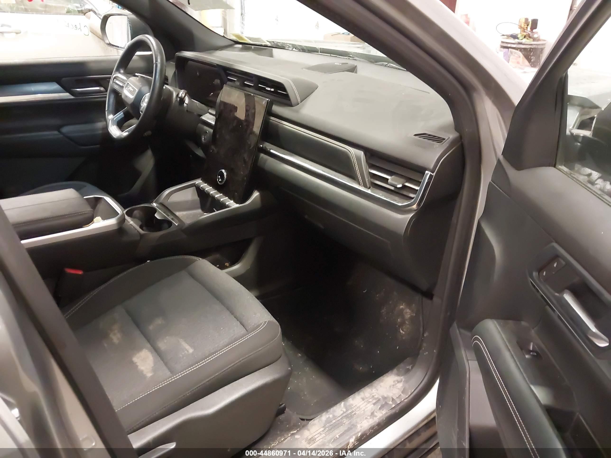 GMC TERRAIN image 5