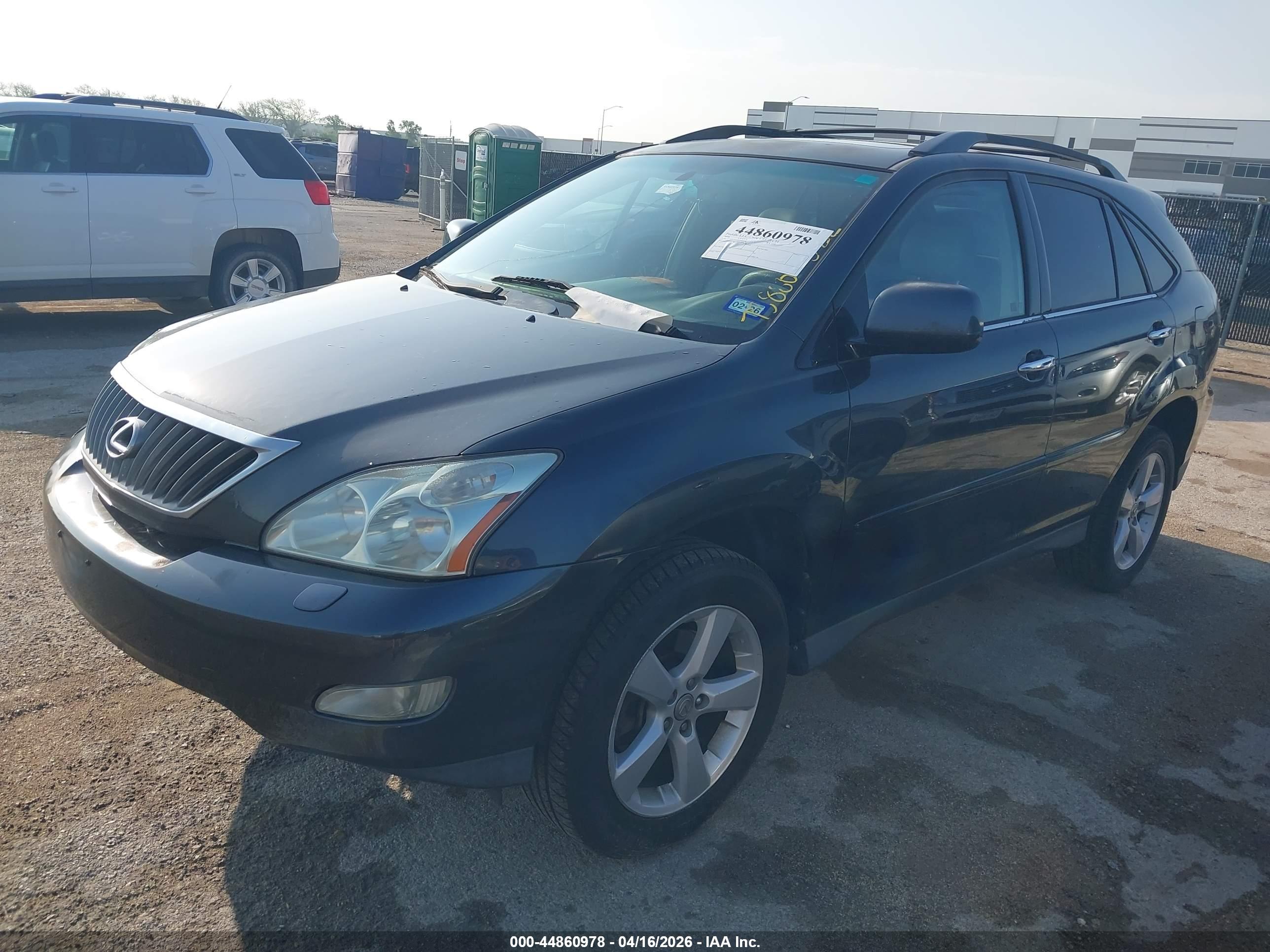 LEXUS RX image 2